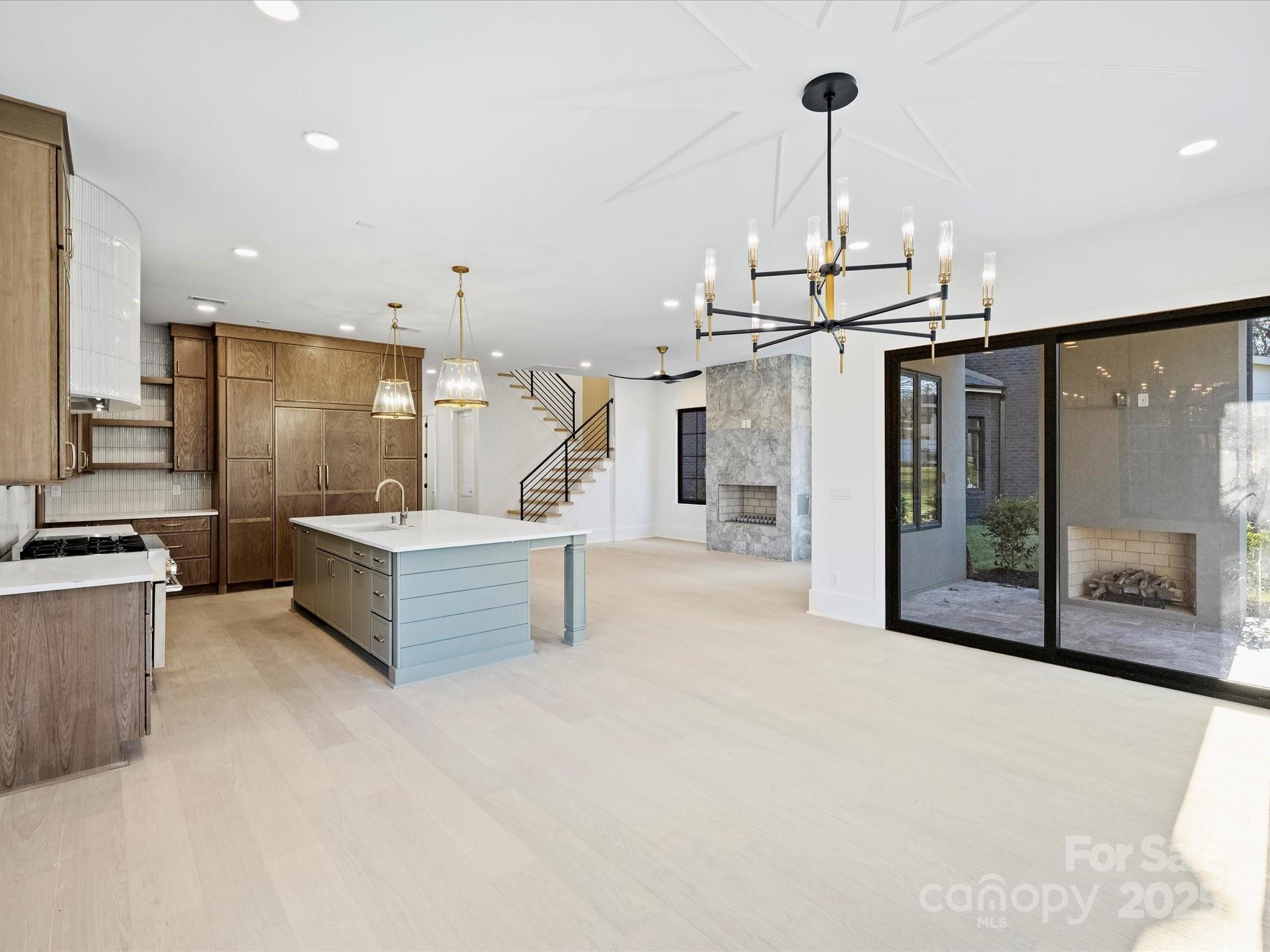 923 Laurel Creek Lane — Charlotte