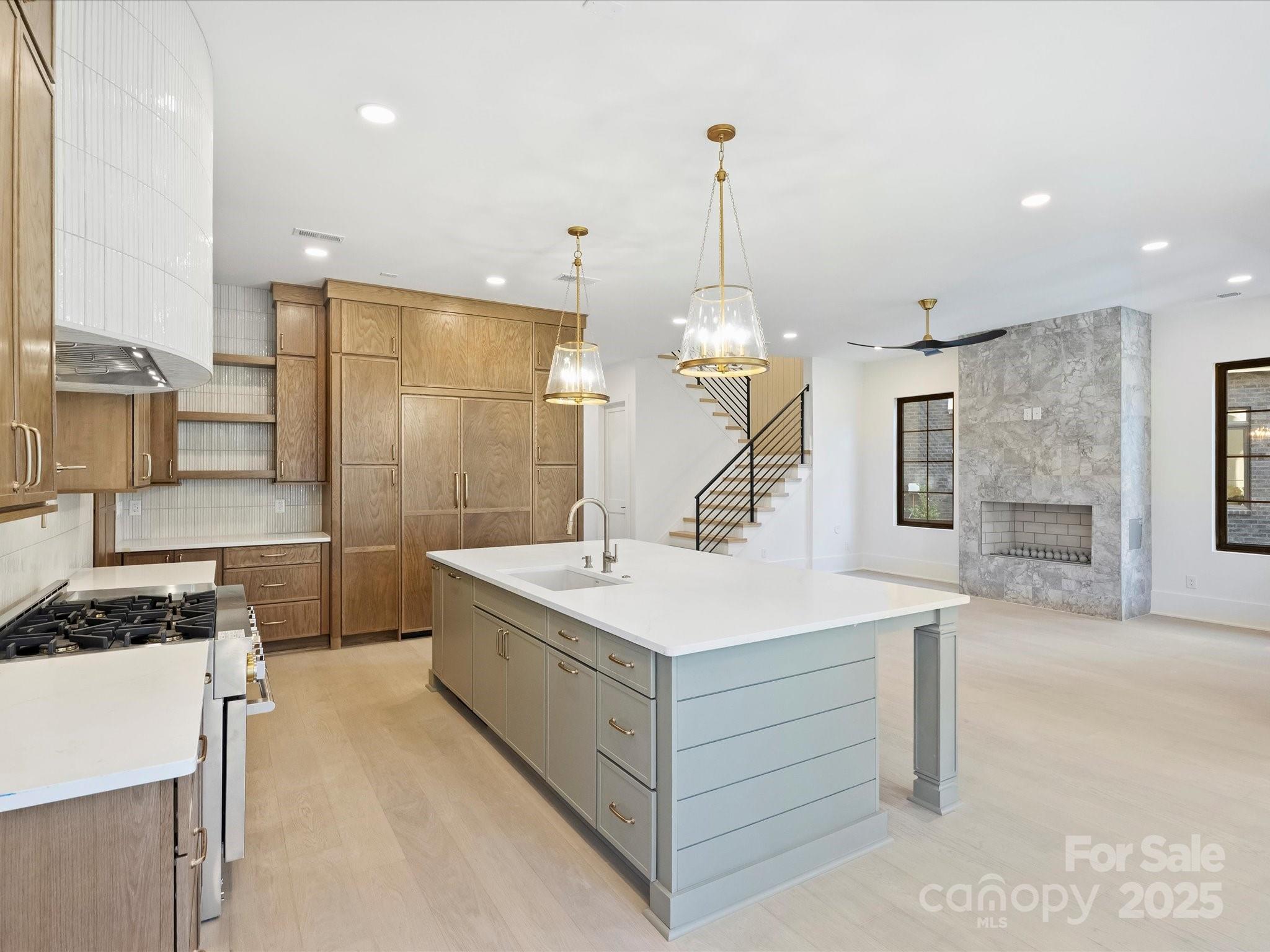 923 Laurel Creek Lane — Charlotte