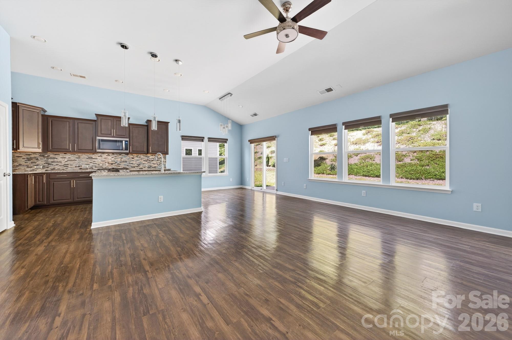 202 Paradise Hills Circle — Mooresville