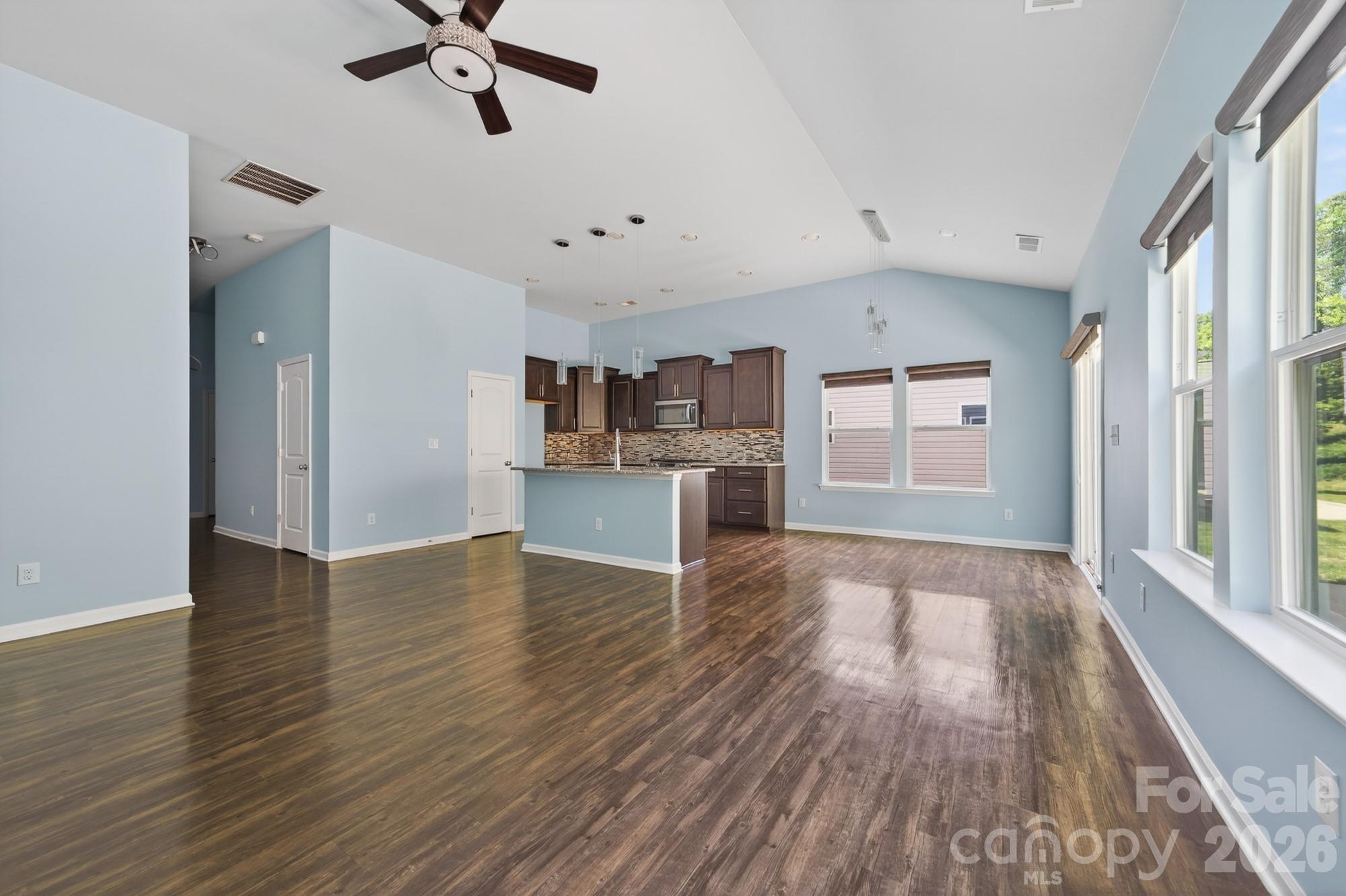 202 Paradise Hills Circle — Mooresville