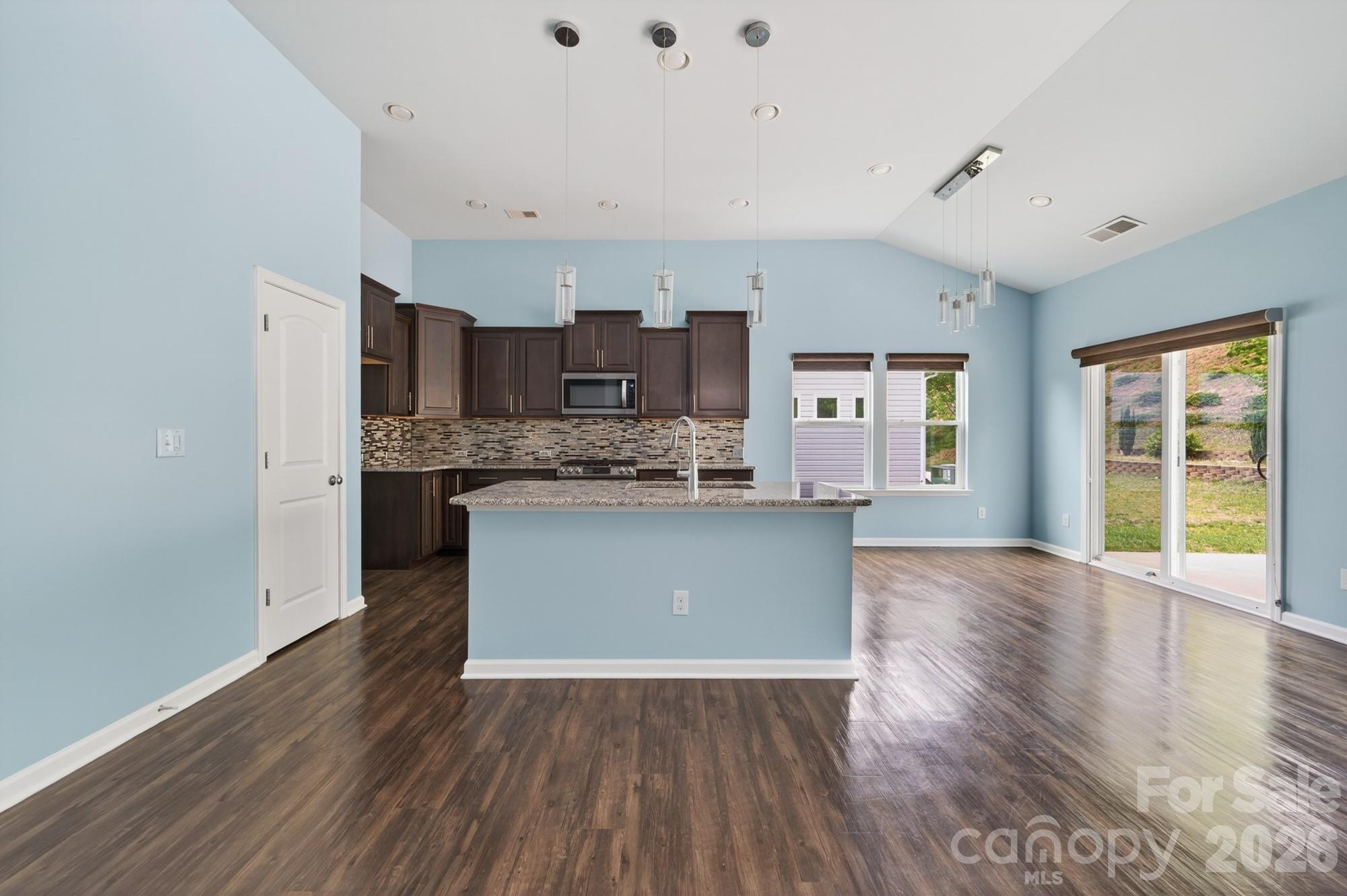 202 Paradise Hills Circle — Mooresville