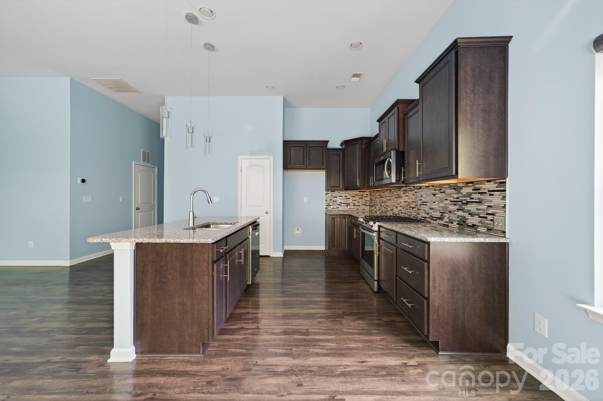 202 Paradise Hills Circle — Mooresville