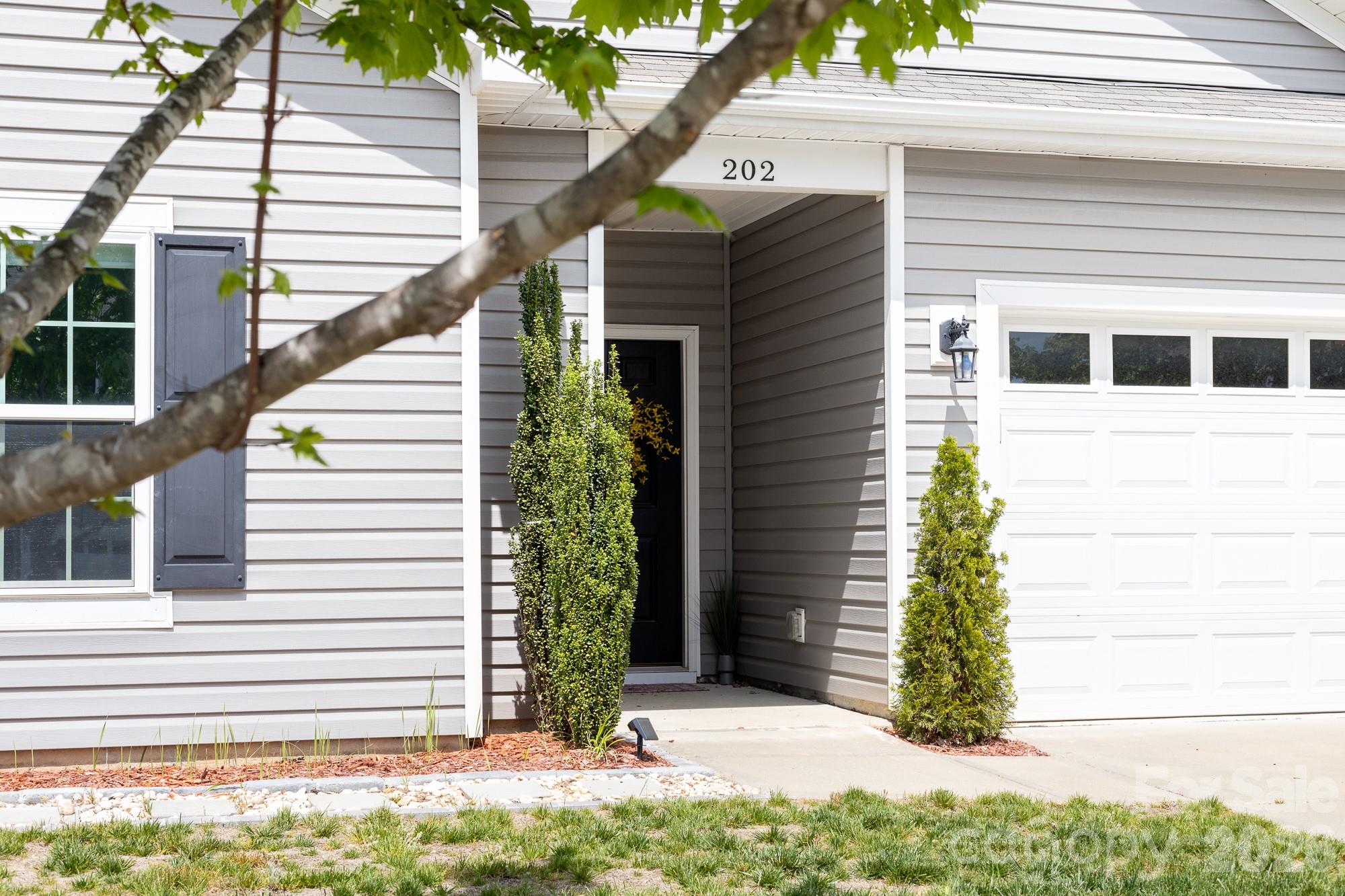 202 Paradise Hills Circle — Mooresville