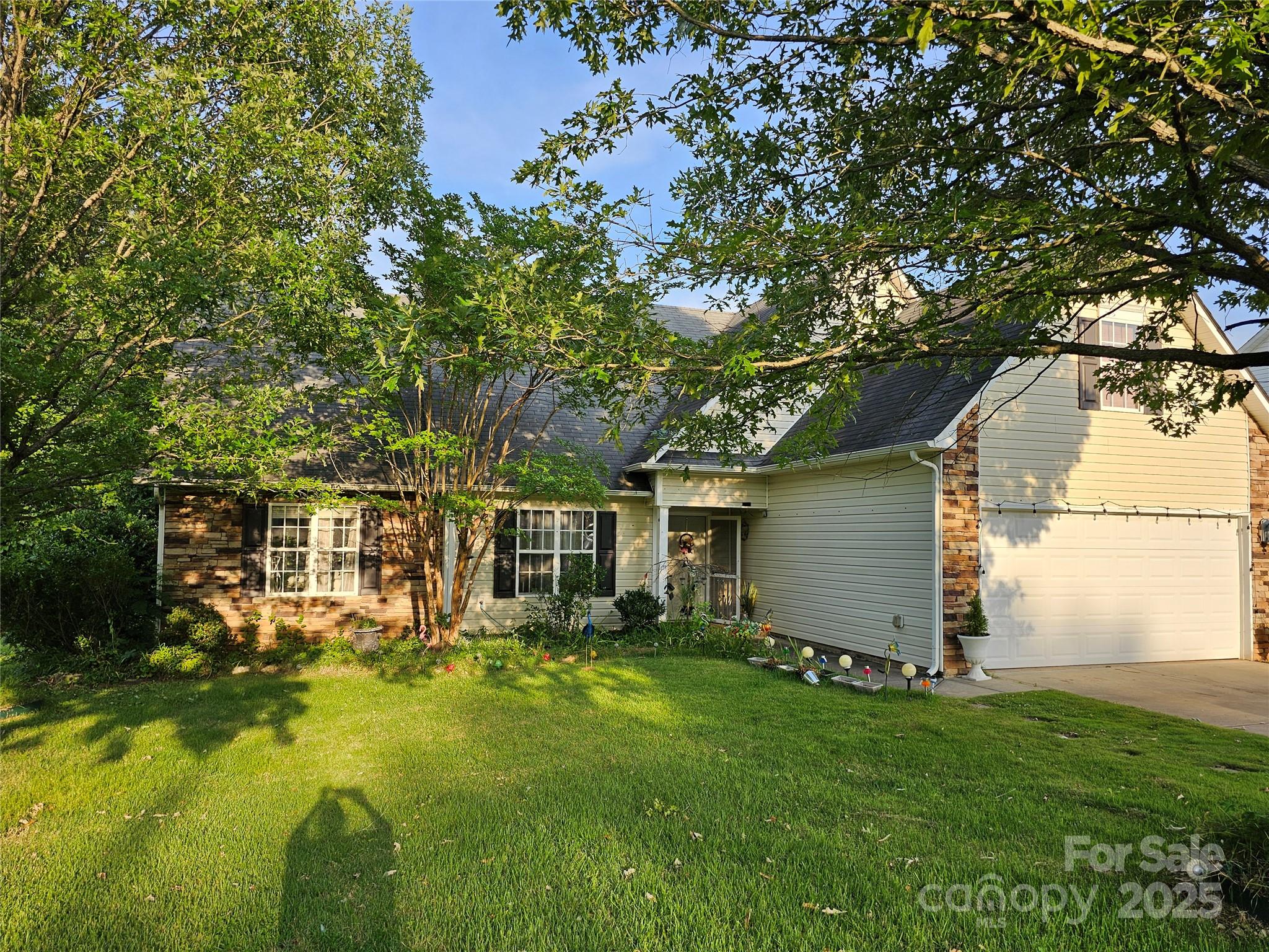 3136 Blueberry Drive — Monroe