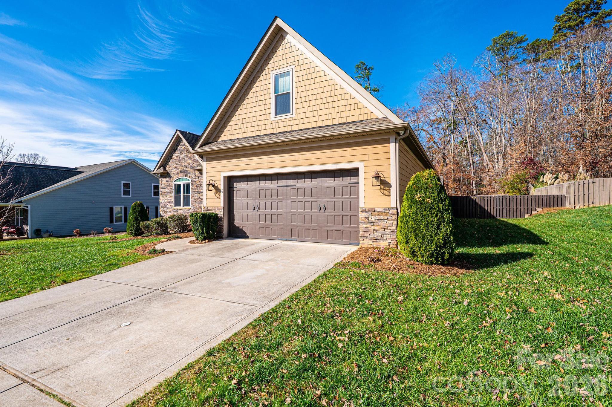 3911 13th Street NE — Hickory