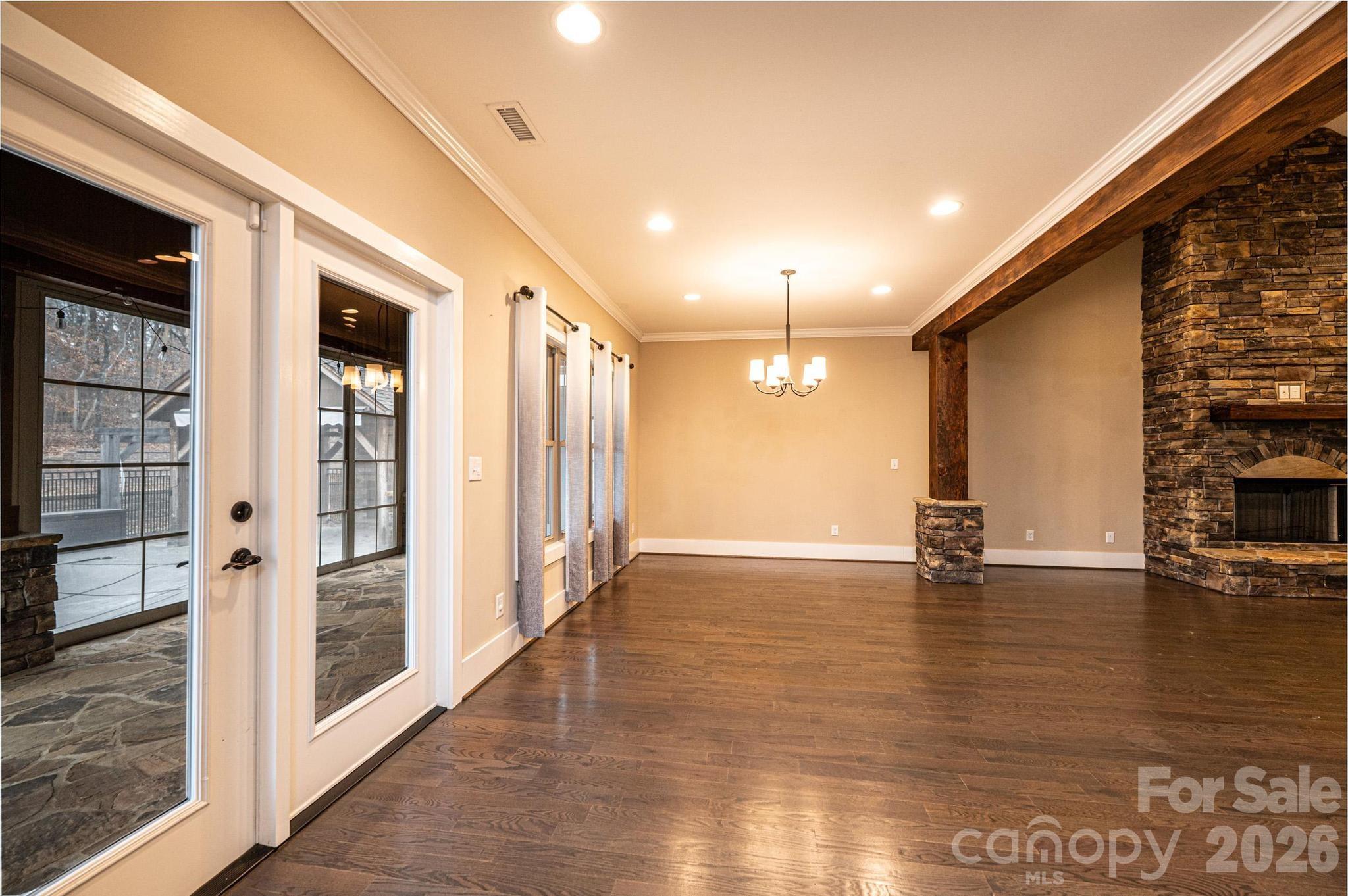 3911 13th Street NE — Hickory