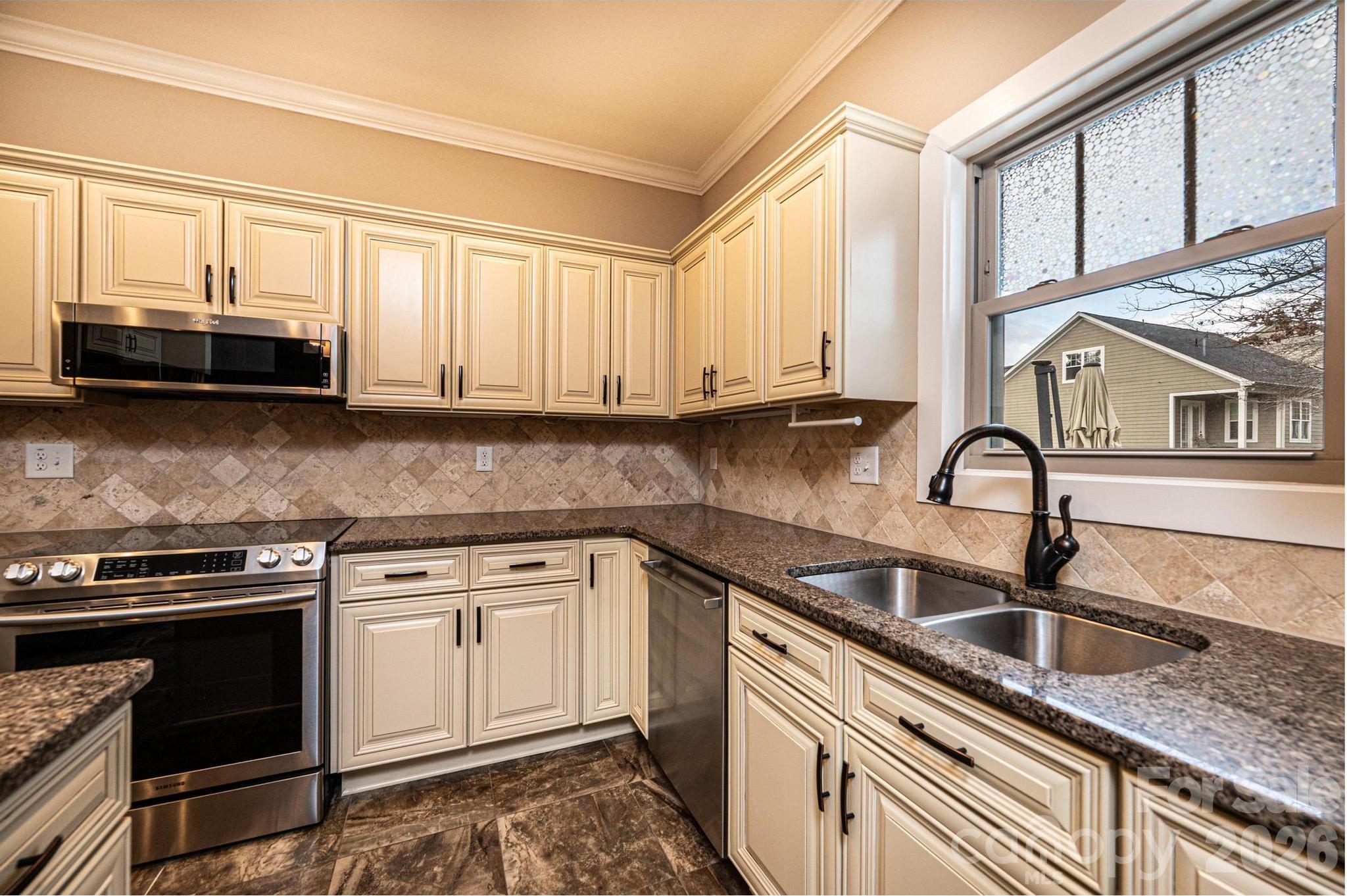 3911 13th Street NE — Hickory