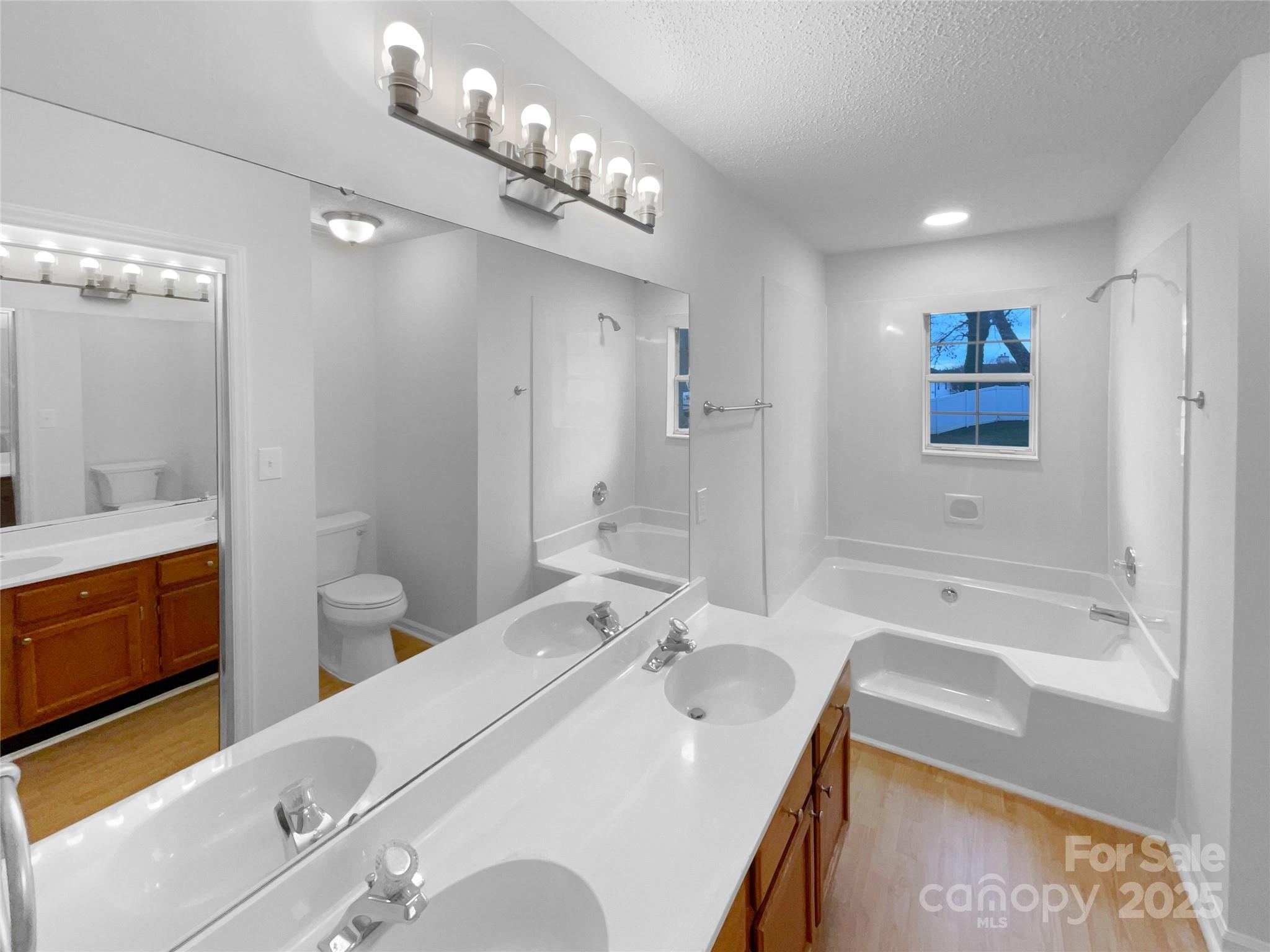 5751 Ebley Lane — Charlotte