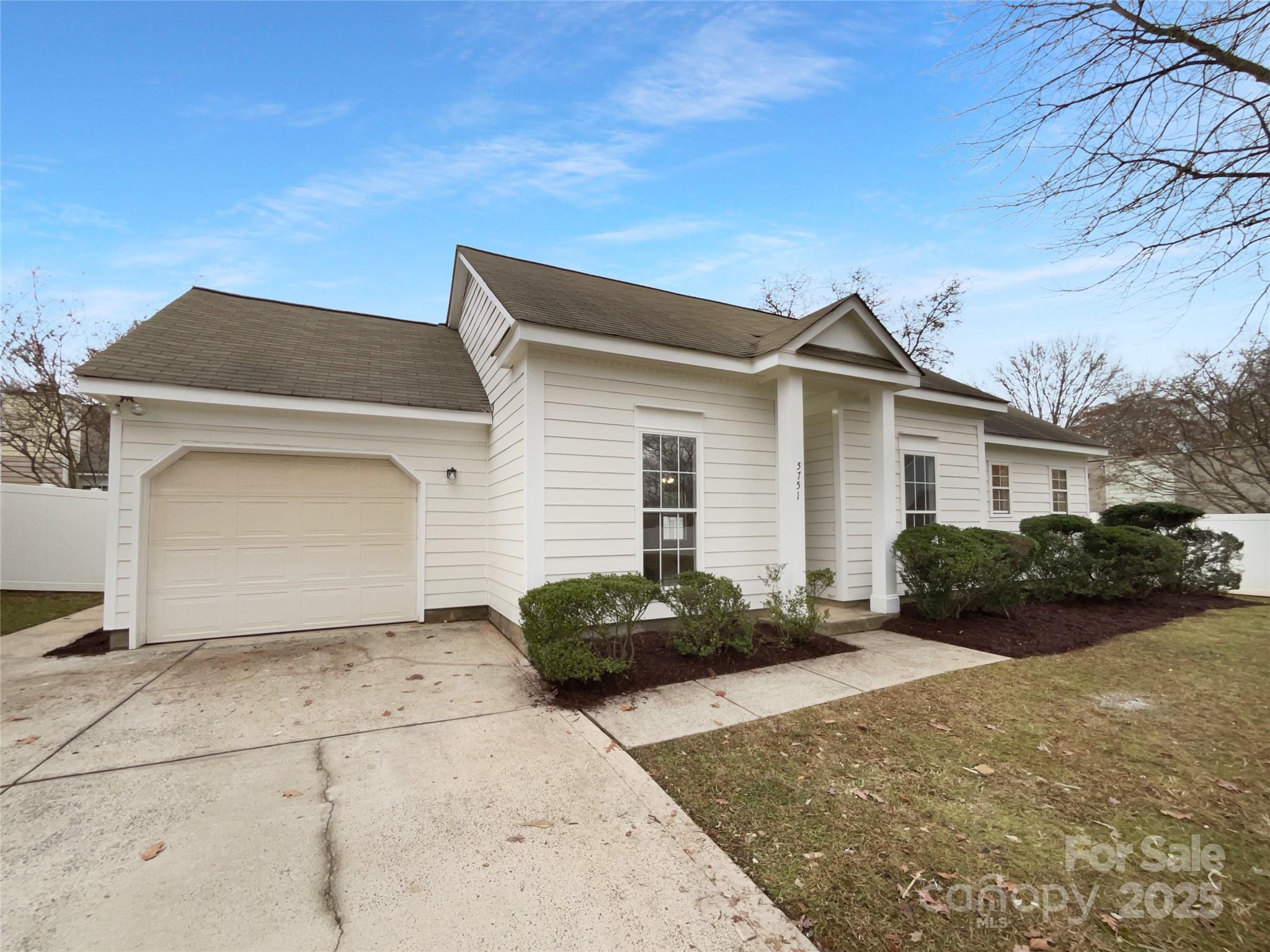 5751 Ebley Lane — Charlotte
