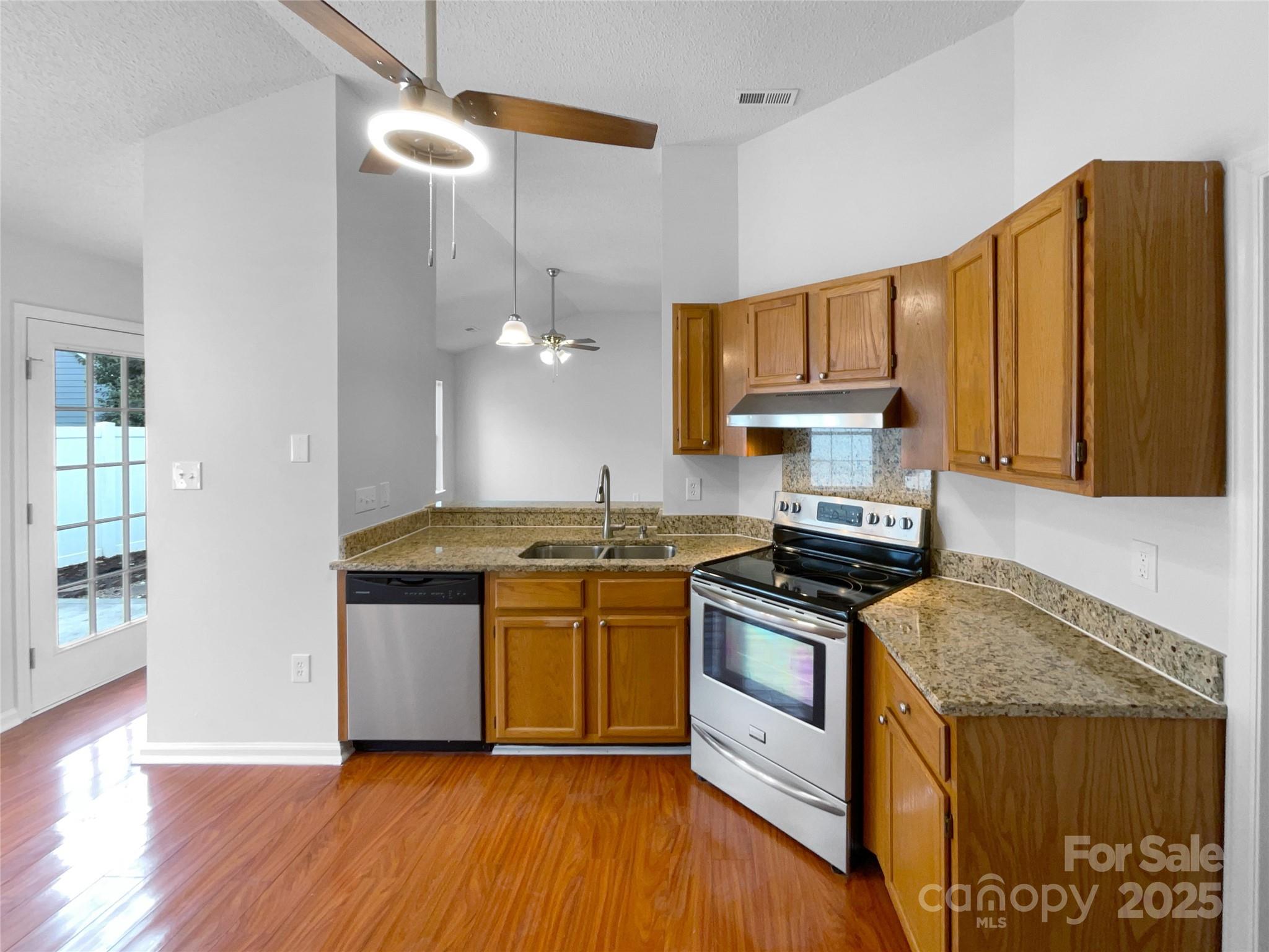 5751 Ebley Lane — Charlotte