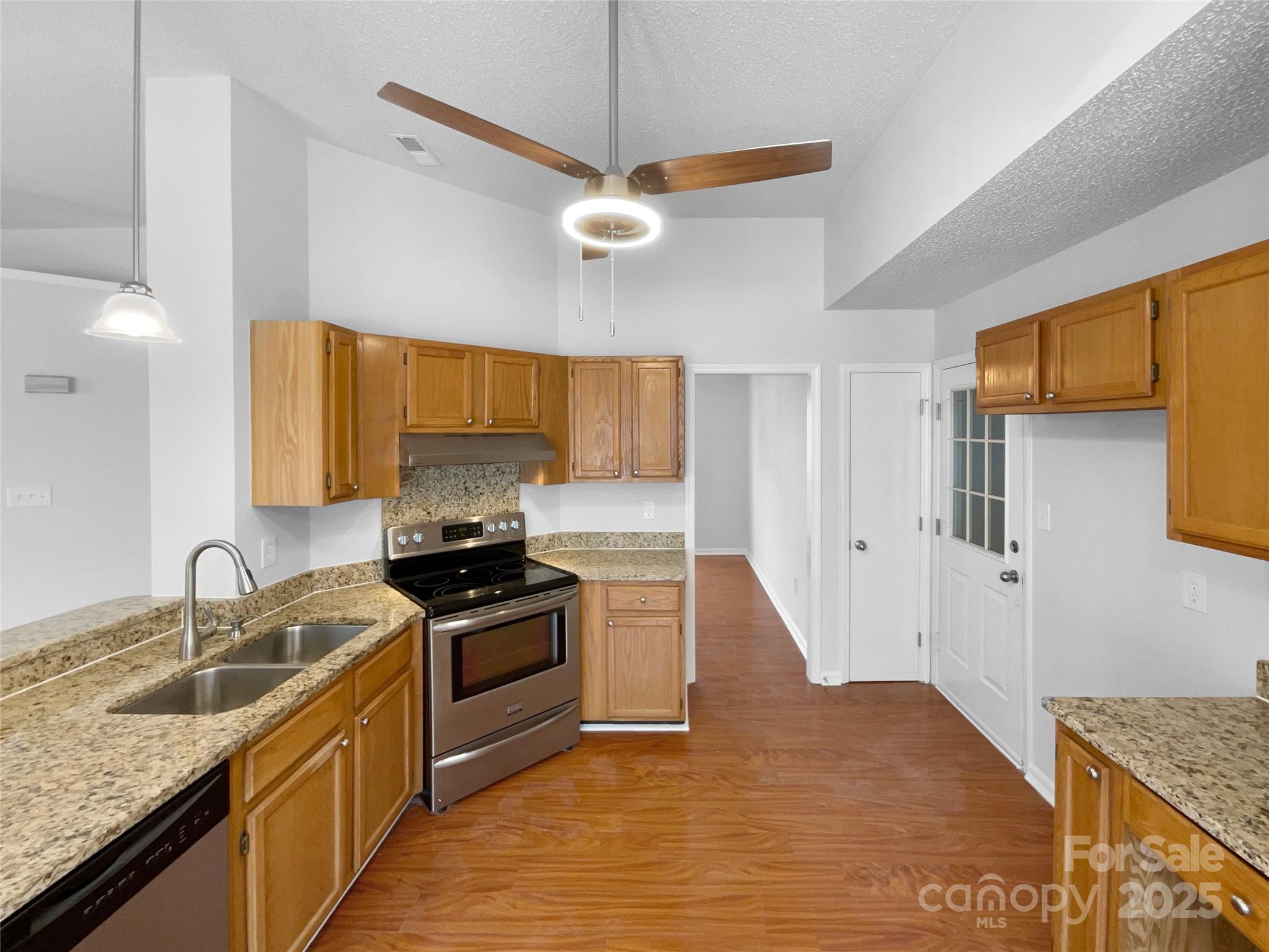 5751 Ebley Lane — Charlotte