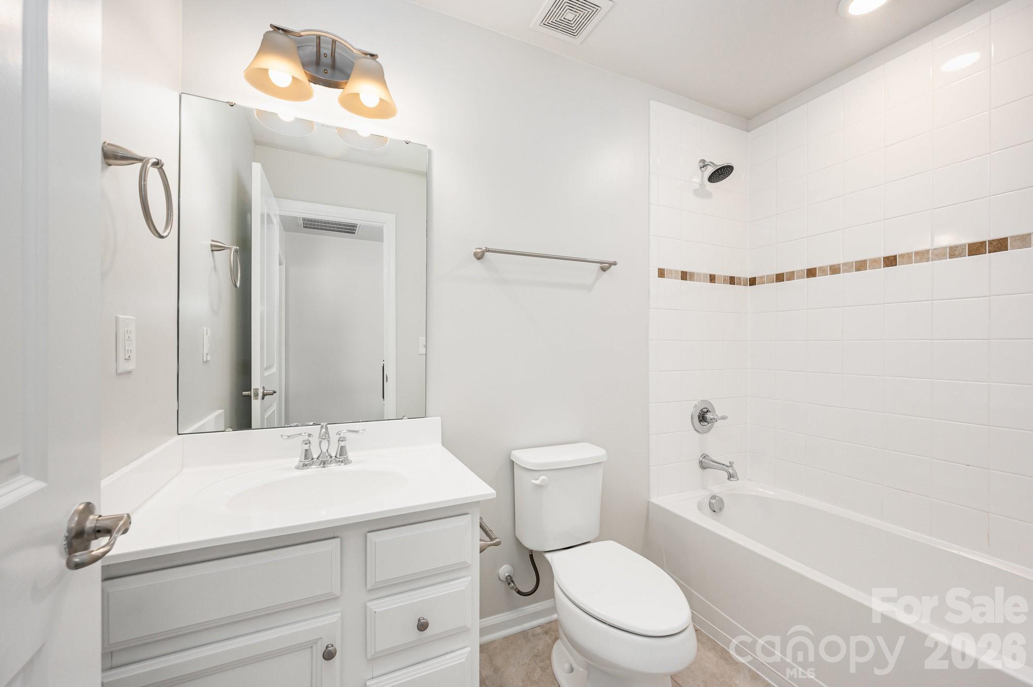 1210 Longwall Lane — Matthews