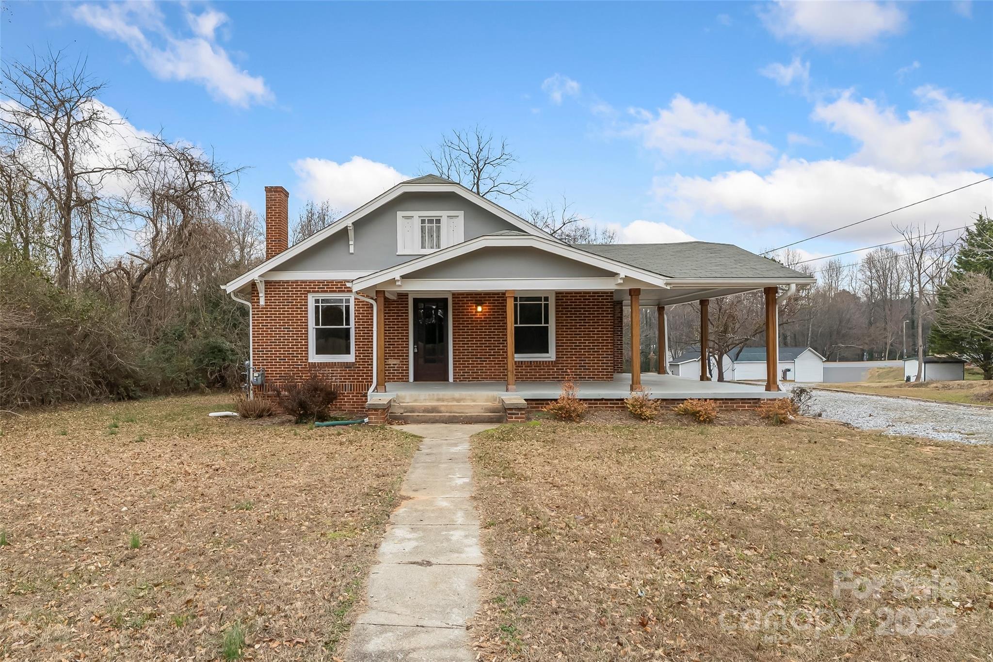 2523 Kool Park Road NE — Hickory