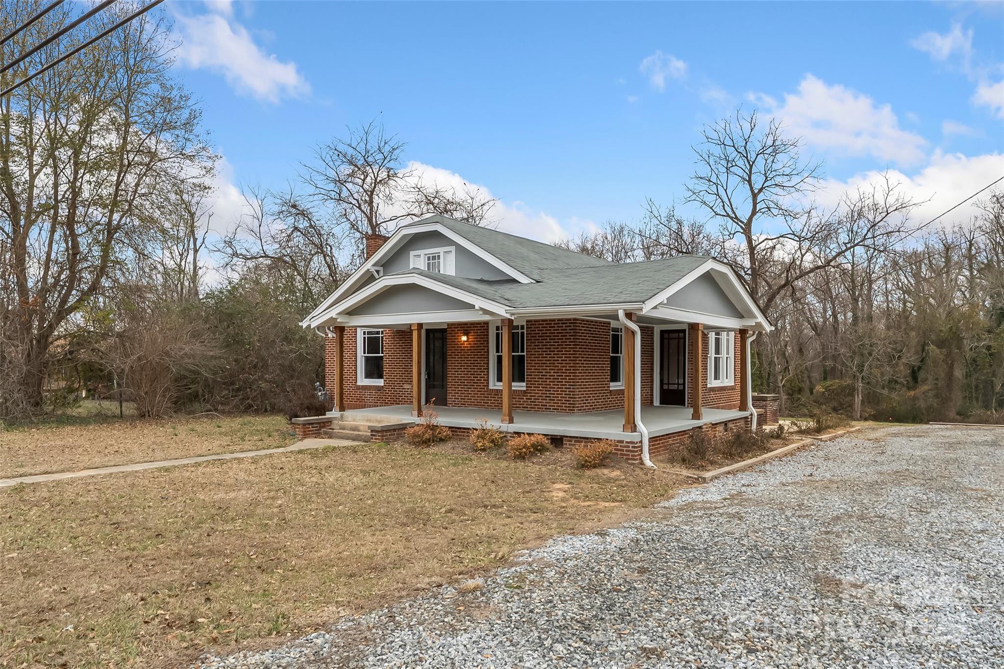 2523 Kool Park Road NE — Hickory