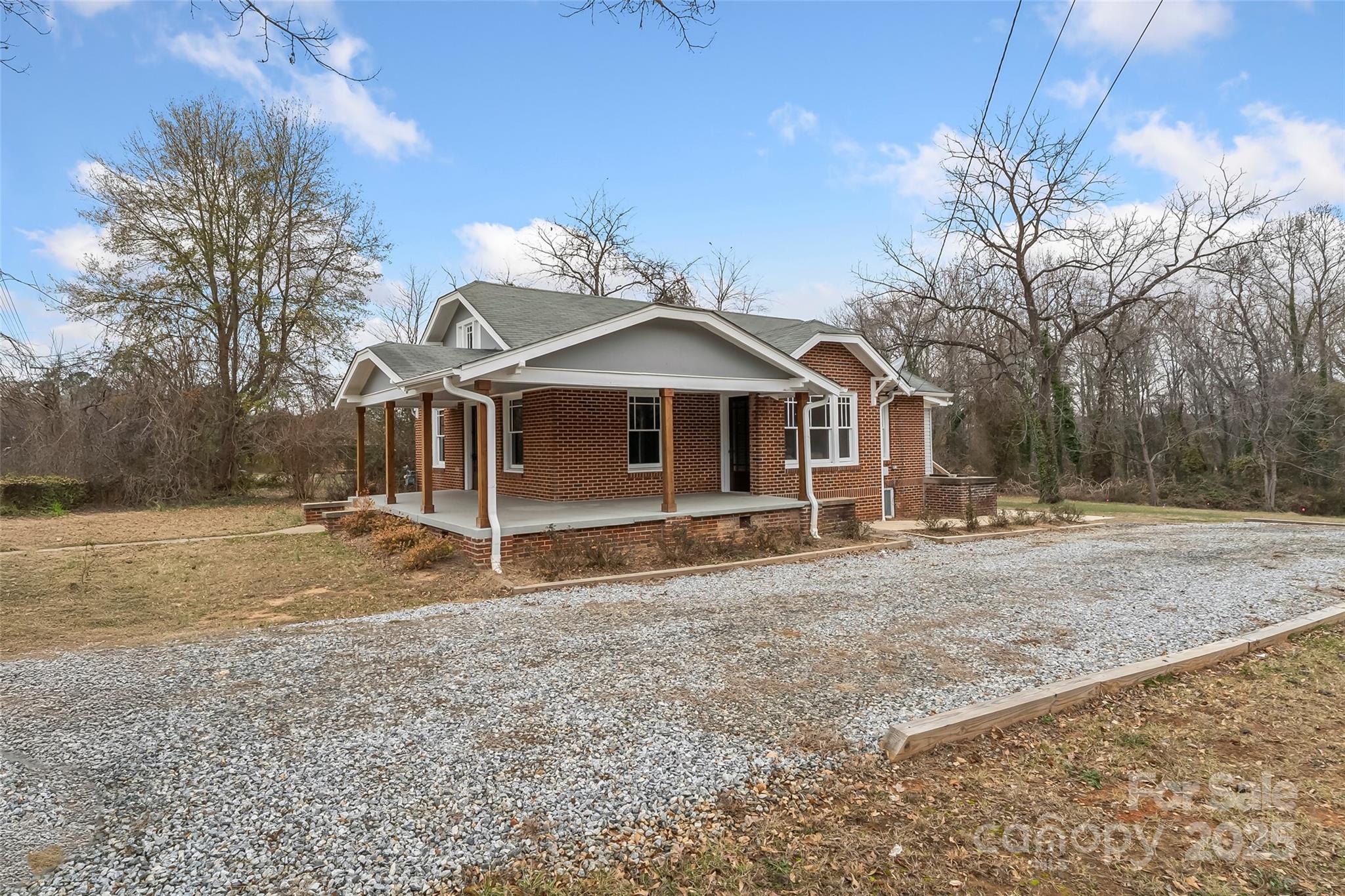 2523 Kool Park Road NE — Hickory