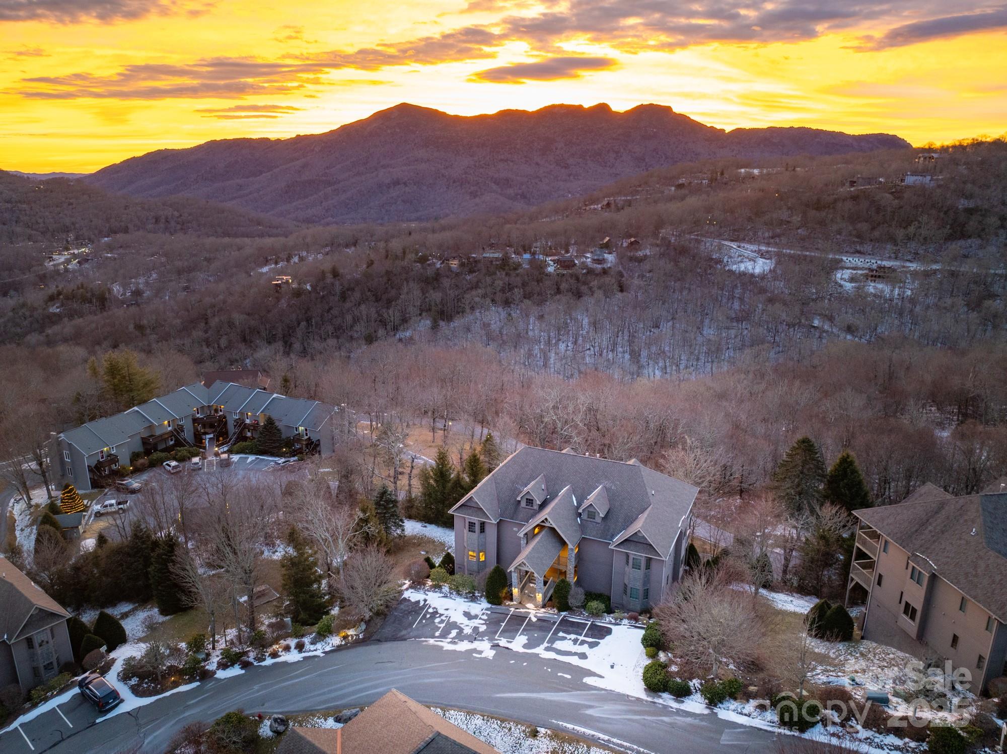 120 Pleasant View Boulevard — Sugar Mountain