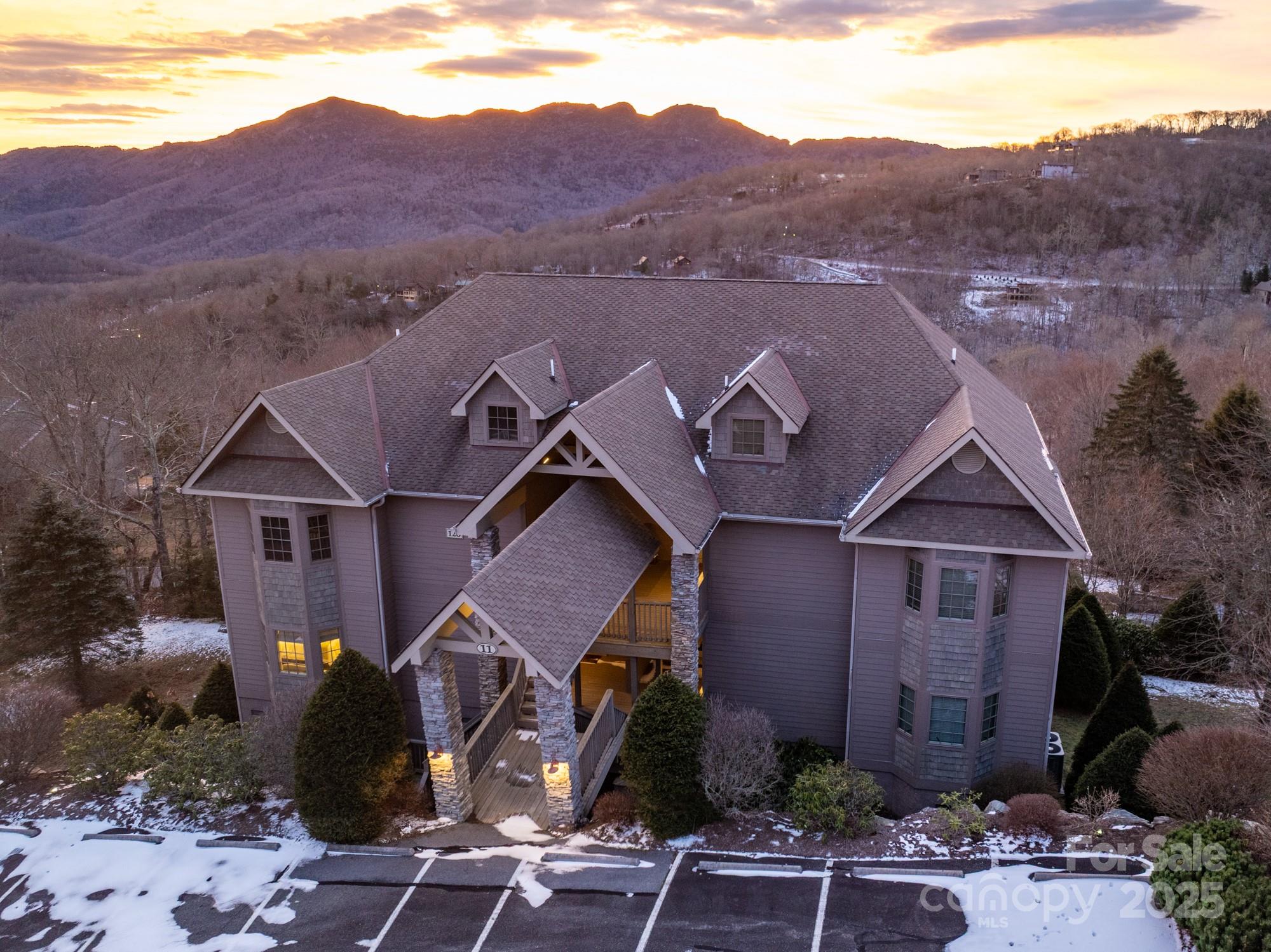 120 Pleasant View Boulevard — Sugar Mountain