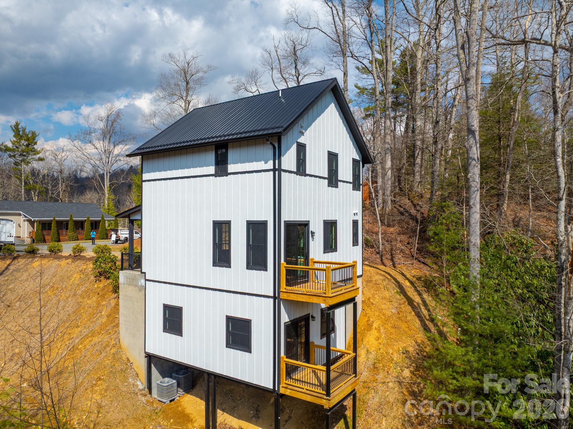 131 Bryce Way — Boone