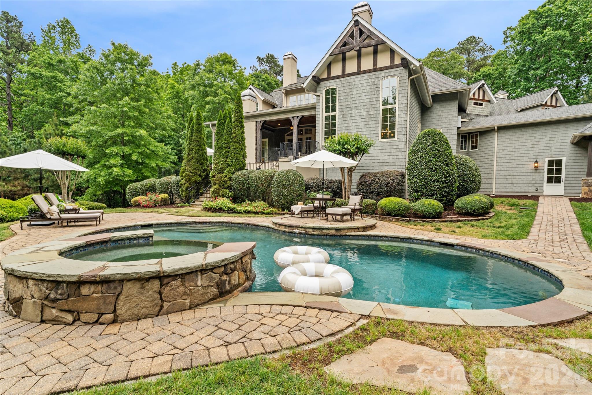 9105 Island Point Road — Charlotte