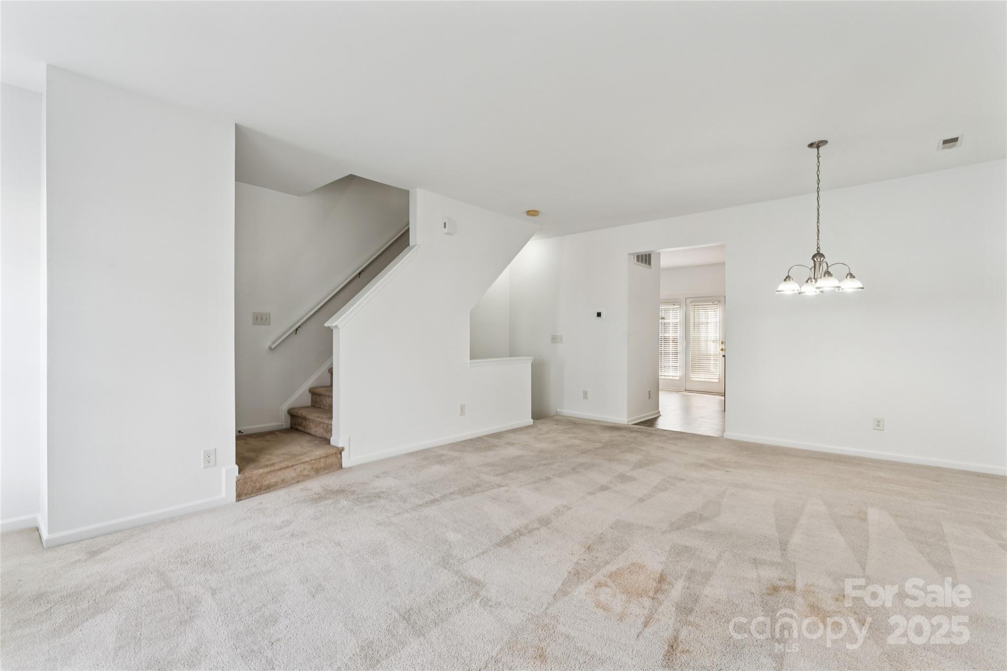 10032 Treeside Lane — Matthews