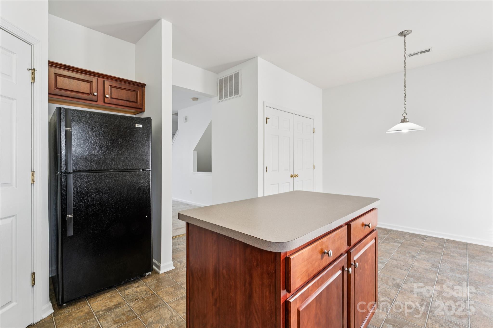 10032 Treeside Lane — Matthews