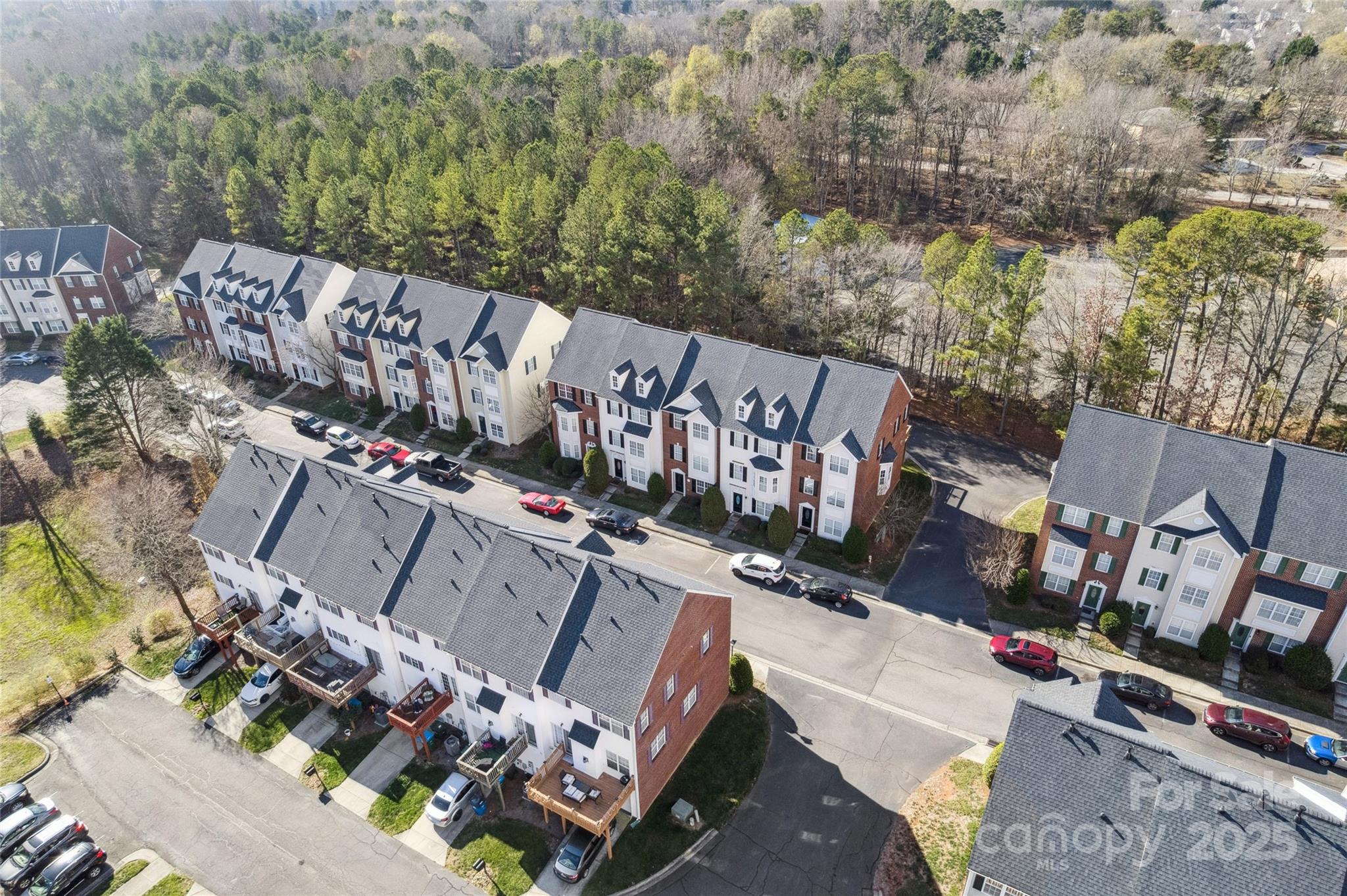 10032 Treeside Lane — Matthews