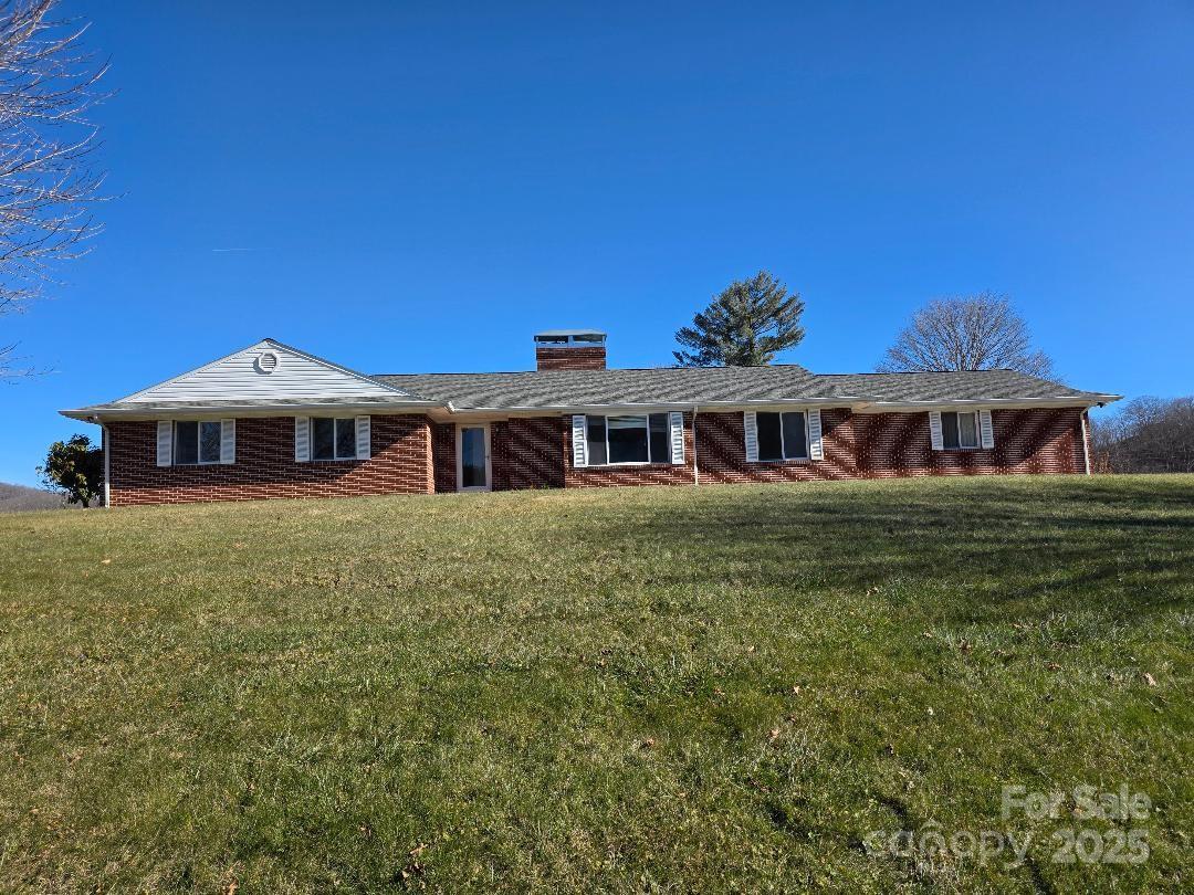 1375 E US Highway 19E Highway — Burnsville
