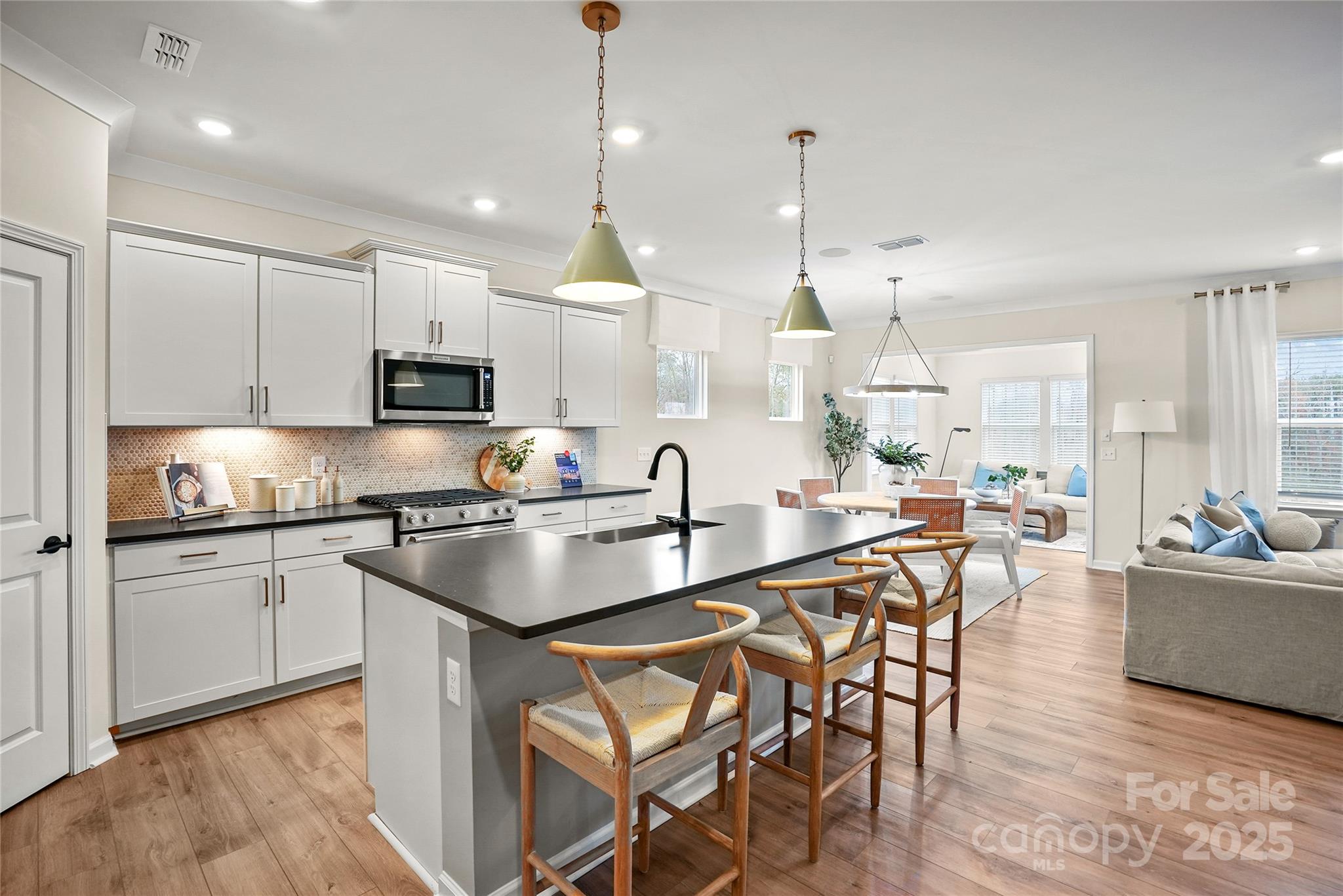 13625 Roderick Drive — Huntersville