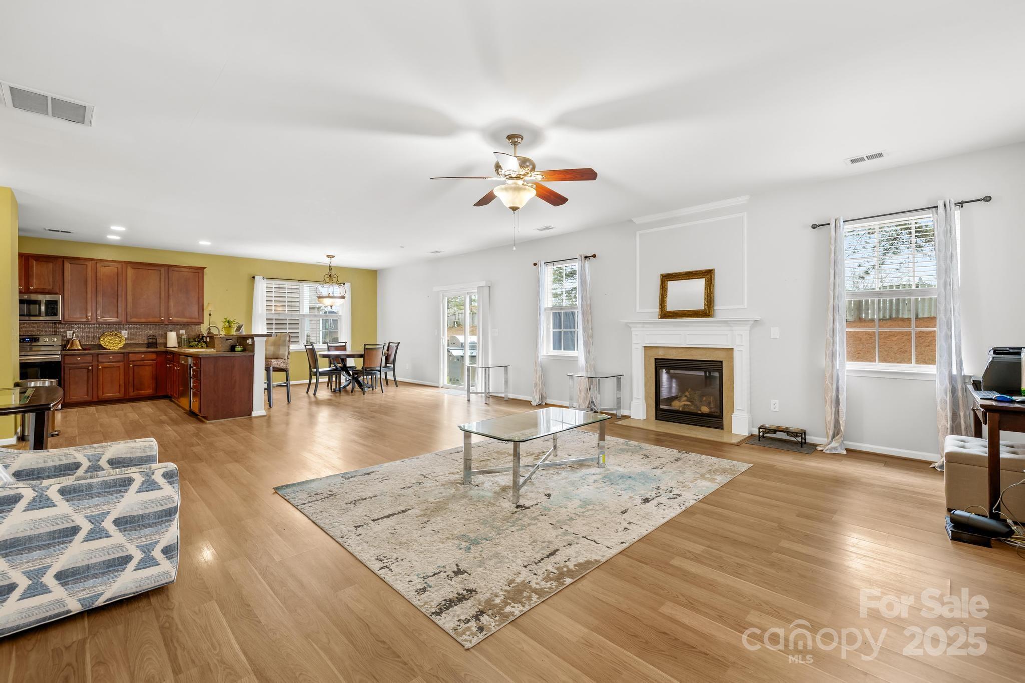 4124 Houldsworth Drive — Charlotte