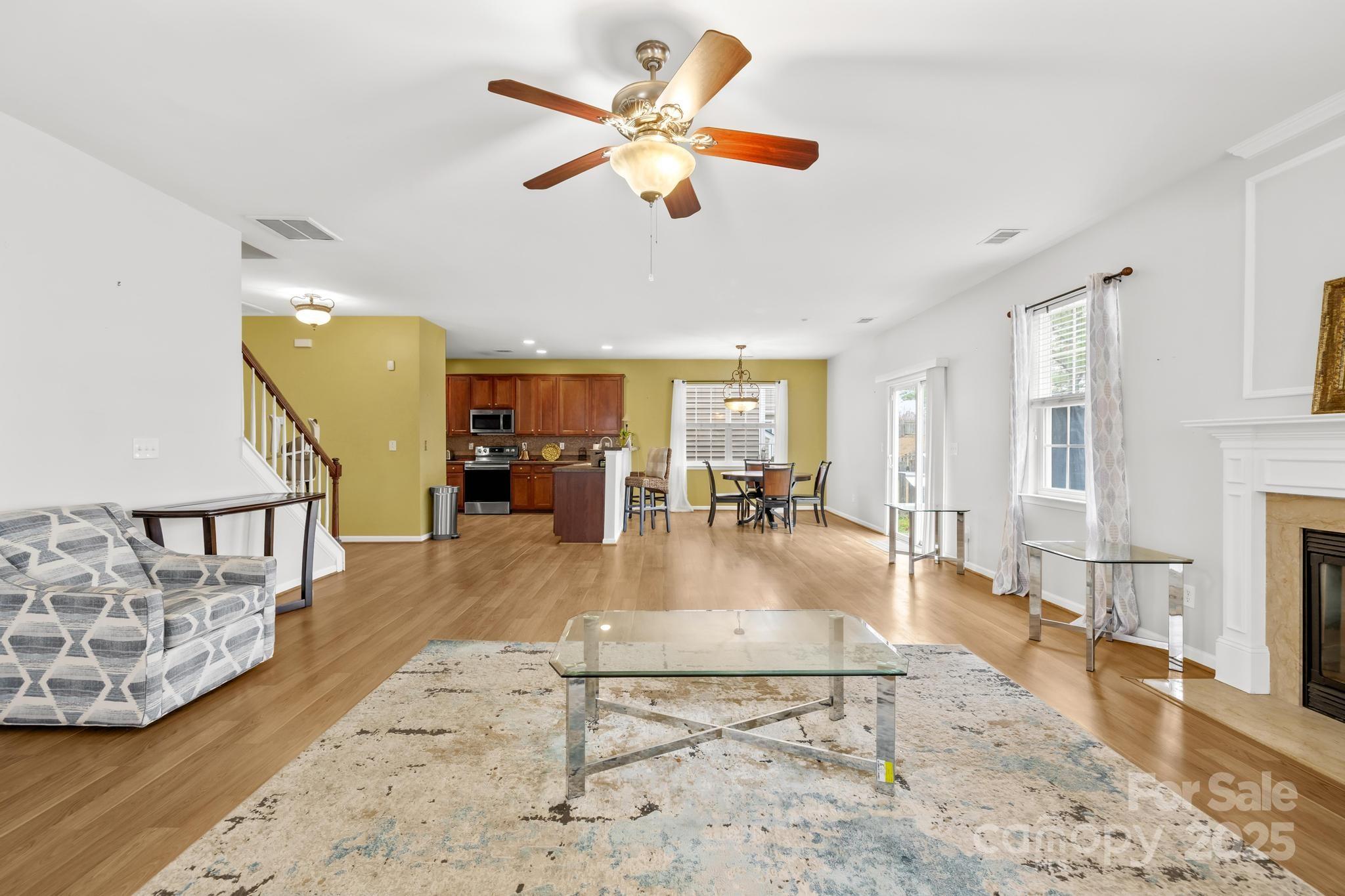 4124 Houldsworth Drive — Charlotte
