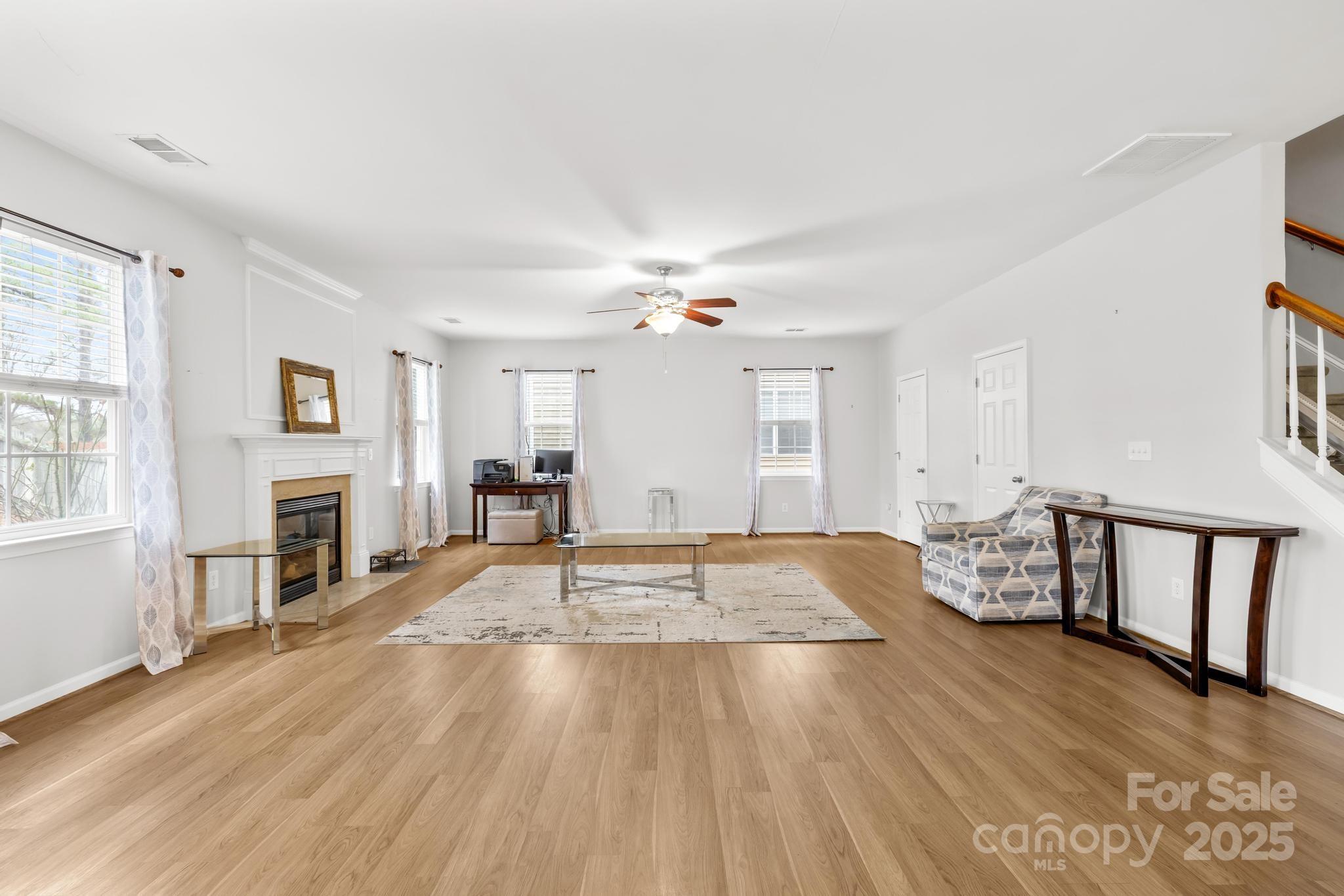 4124 Houldsworth Drive — Charlotte