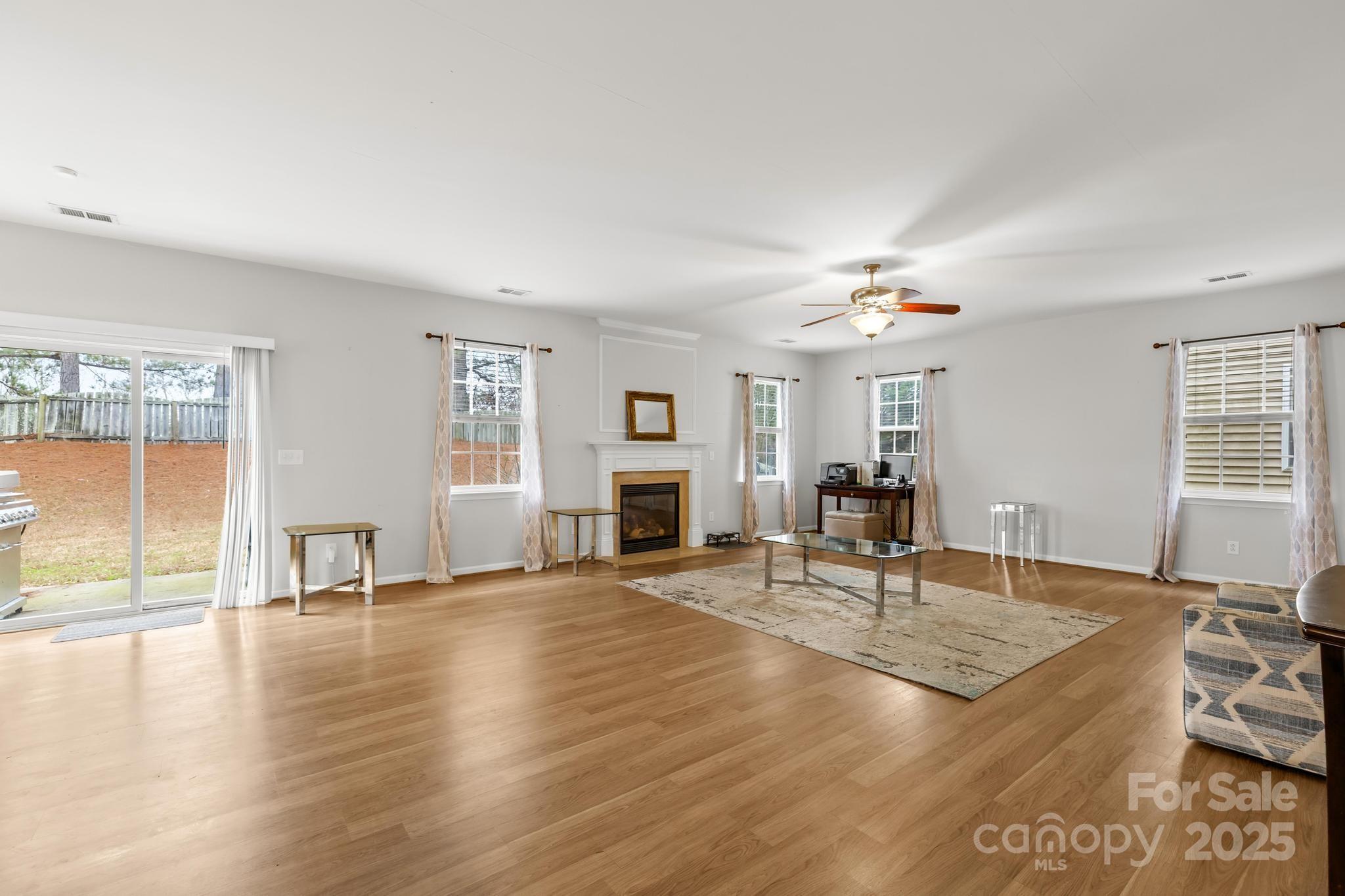 4124 Houldsworth Drive — Charlotte