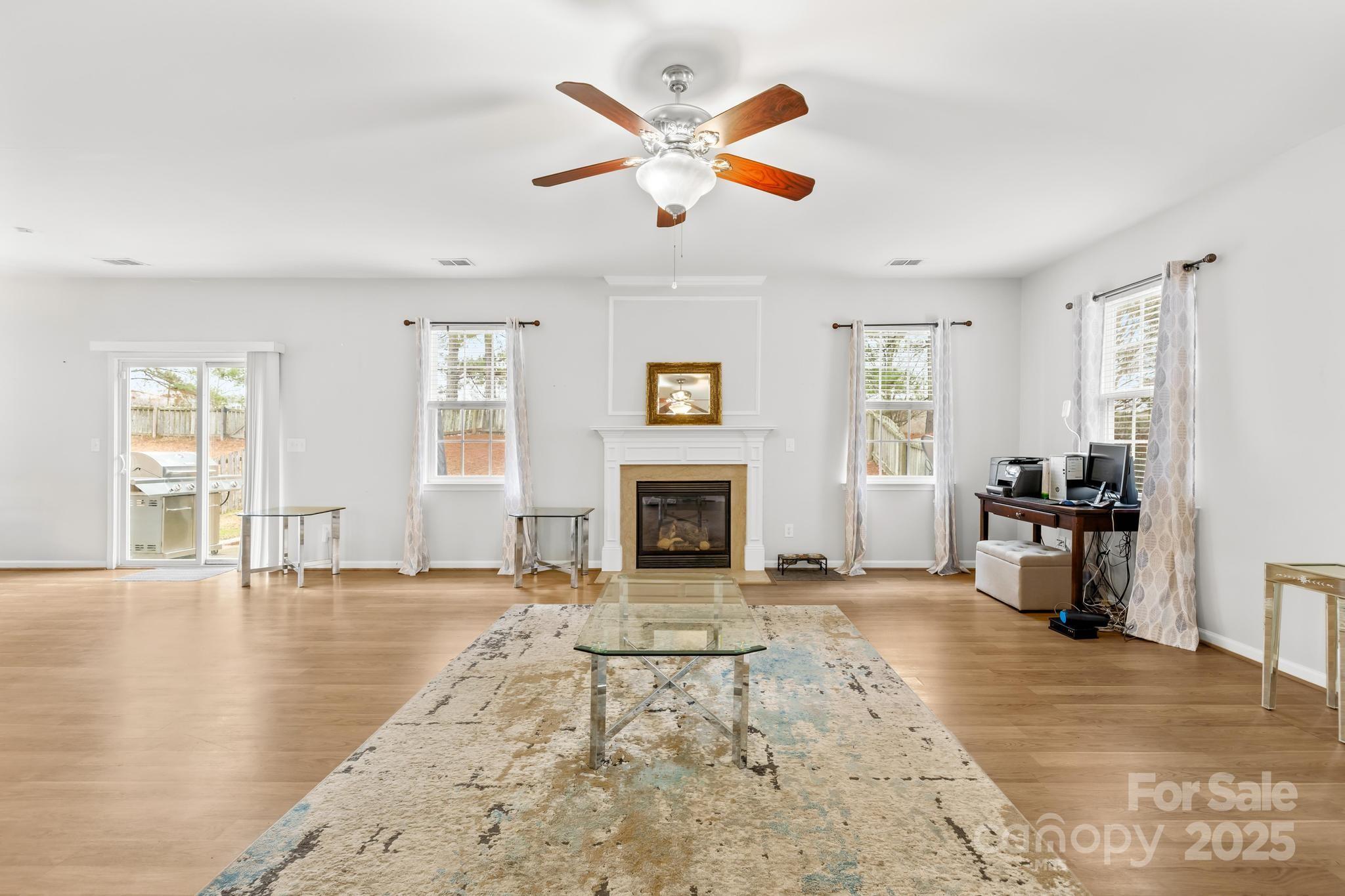 4124 Houldsworth Drive — Charlotte
