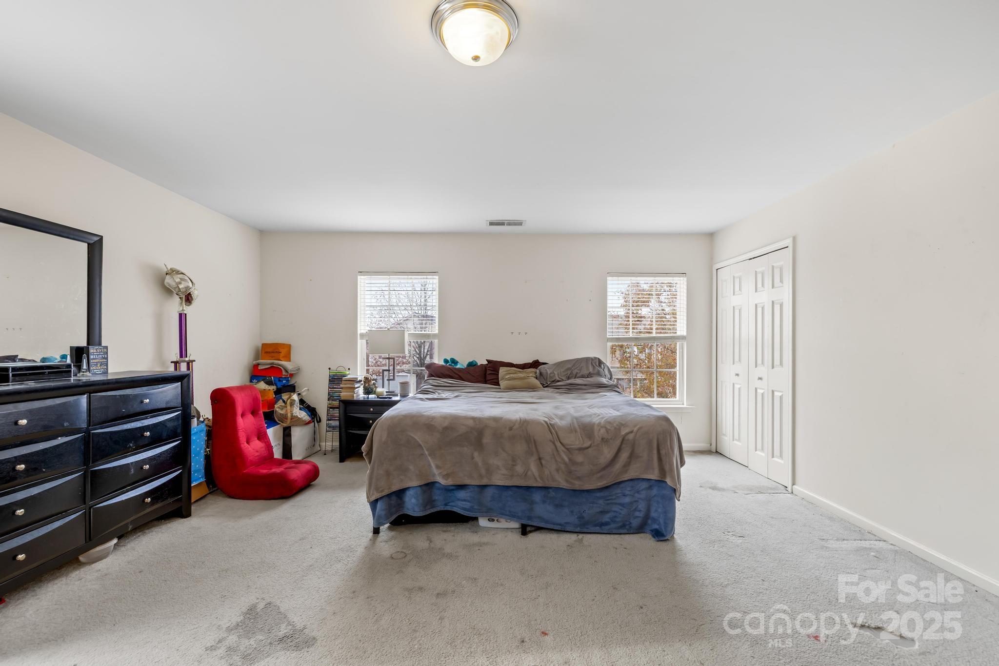 4124 Houldsworth Drive — Charlotte
