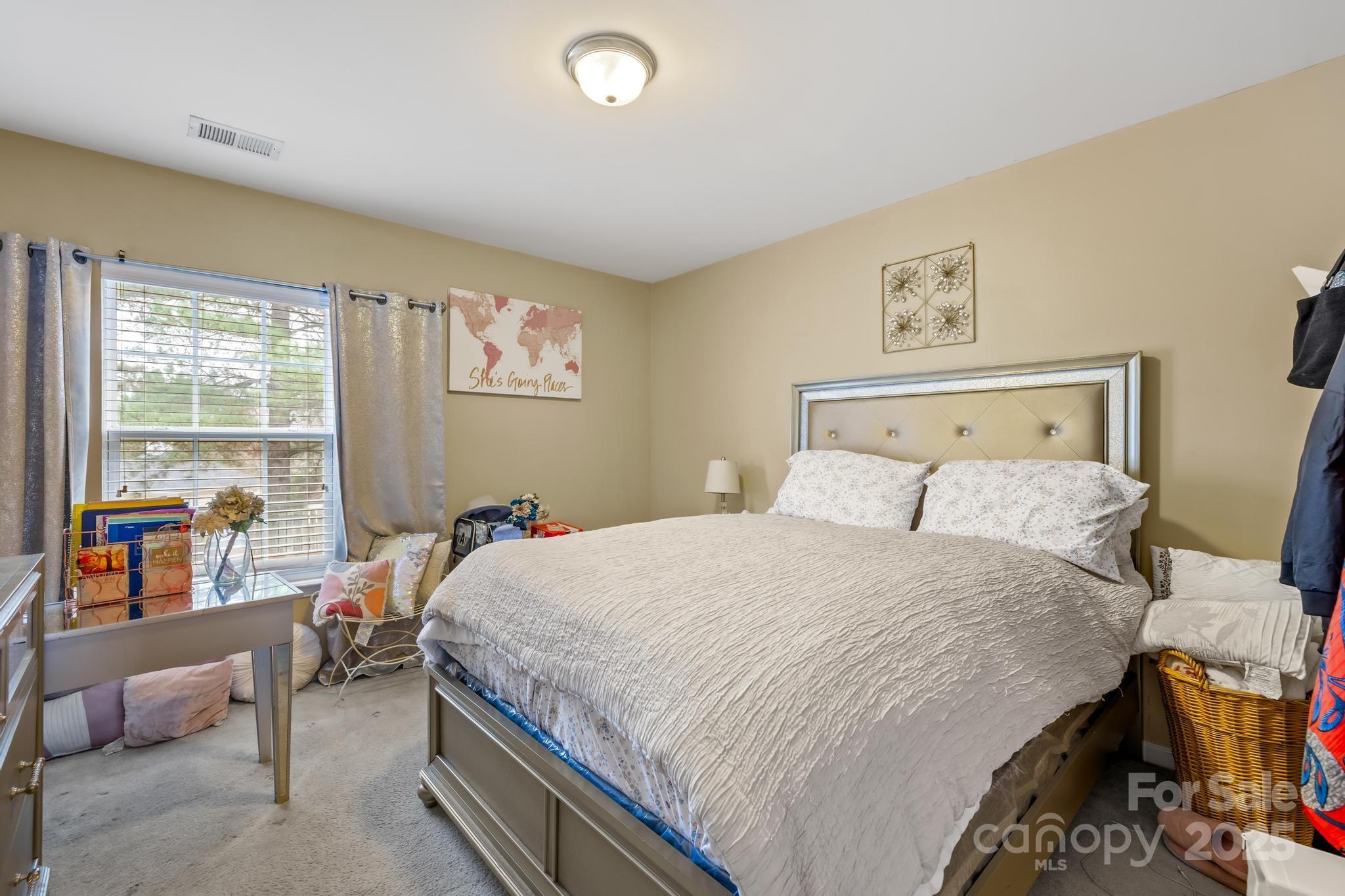 4124 Houldsworth Drive — Charlotte