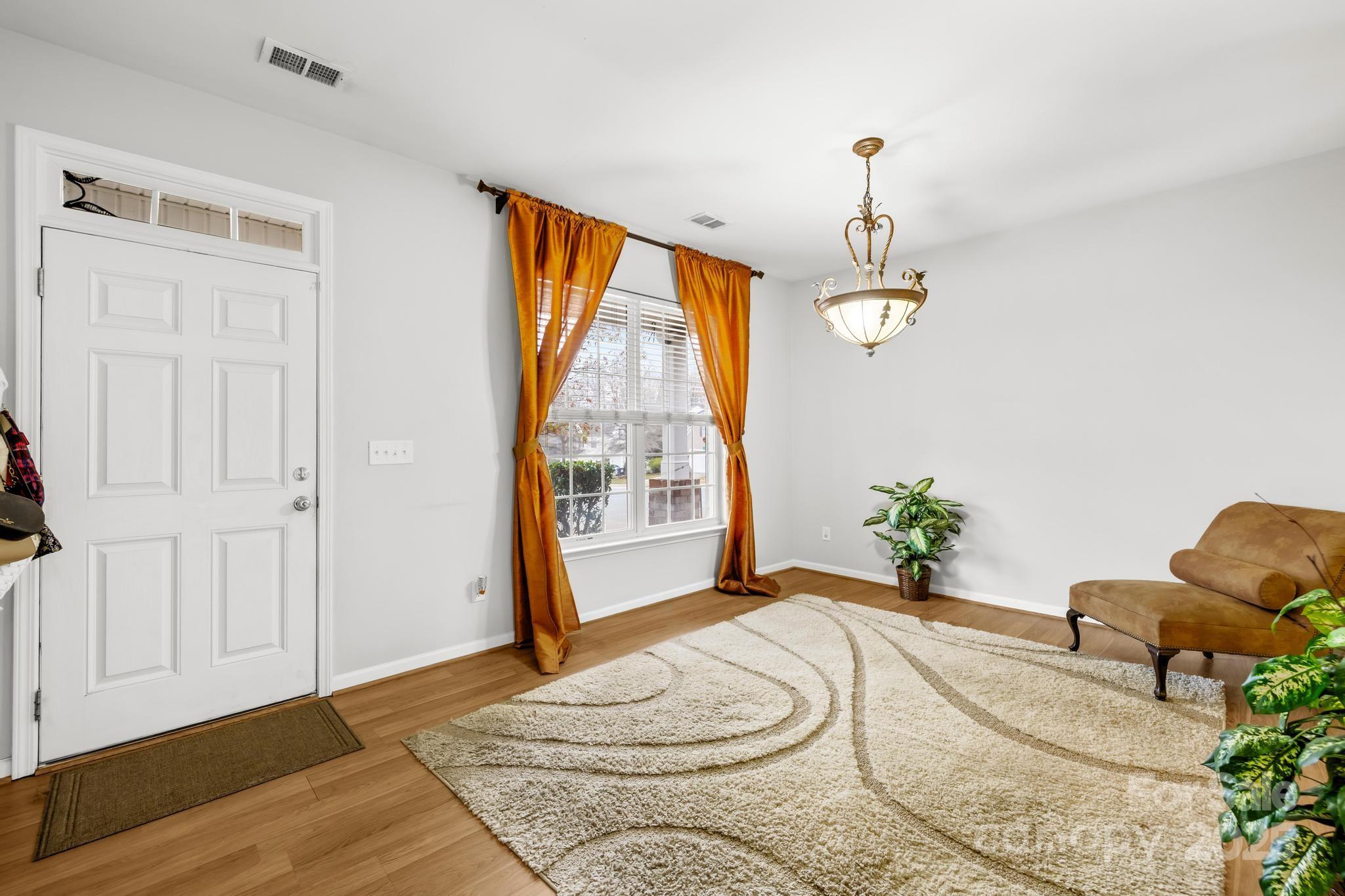 4124 Houldsworth Drive — Charlotte