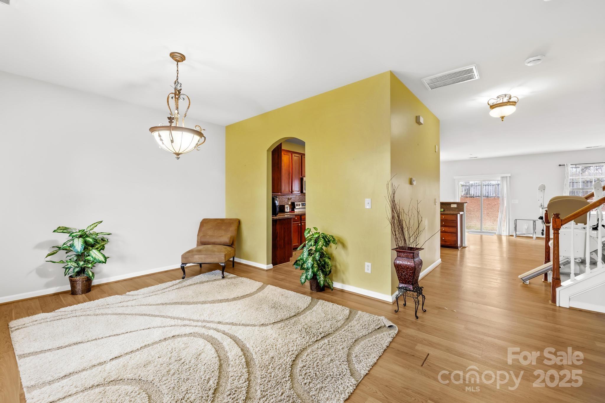 4124 Houldsworth Drive — Charlotte