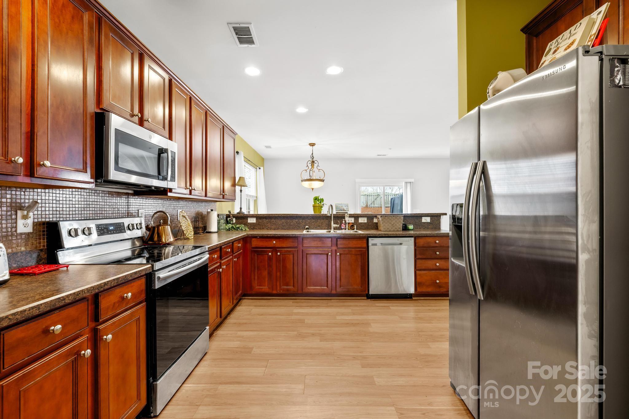 4124 Houldsworth Drive — Charlotte