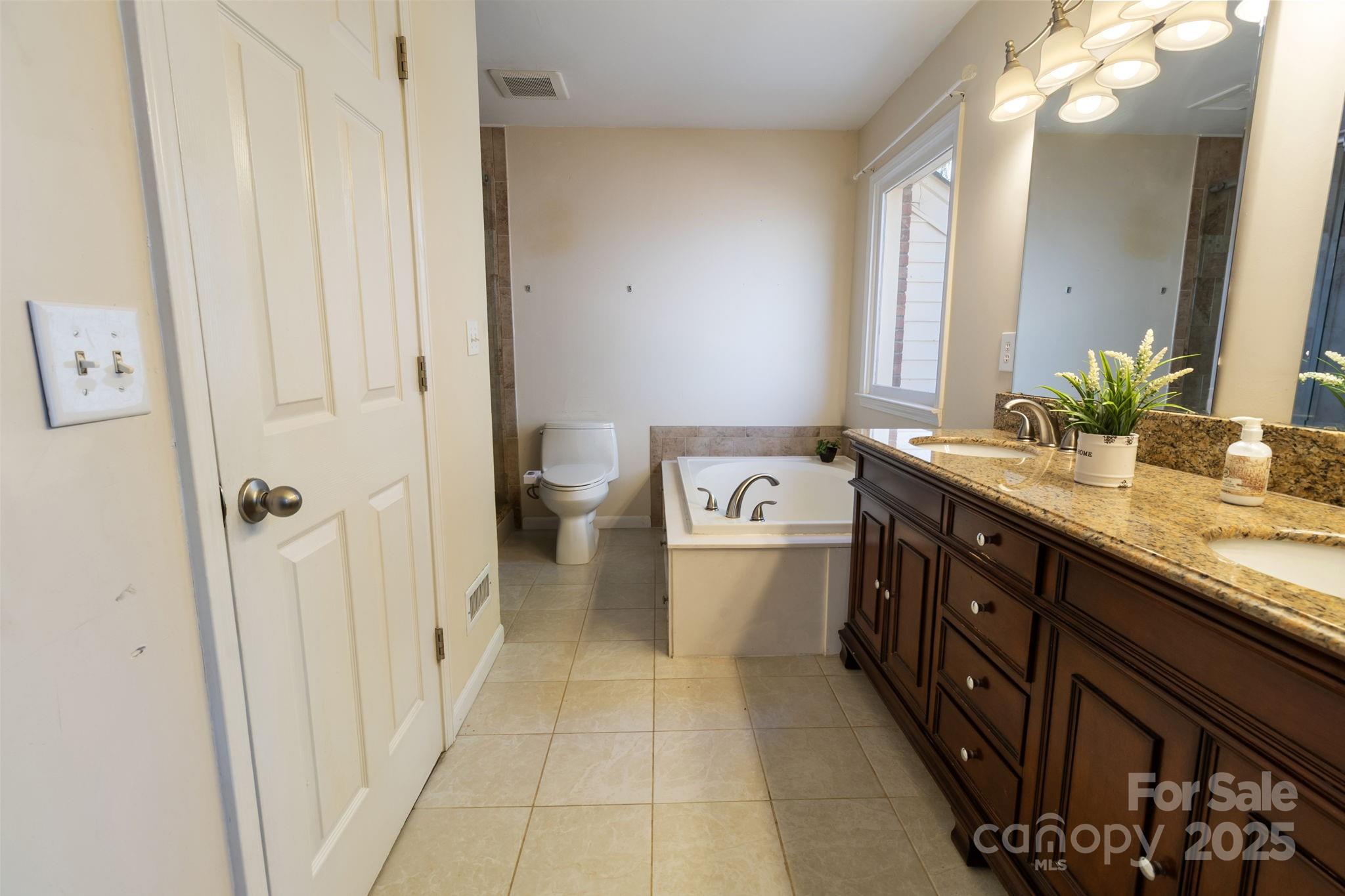 4806 Hickory Glen Drive — Matthews