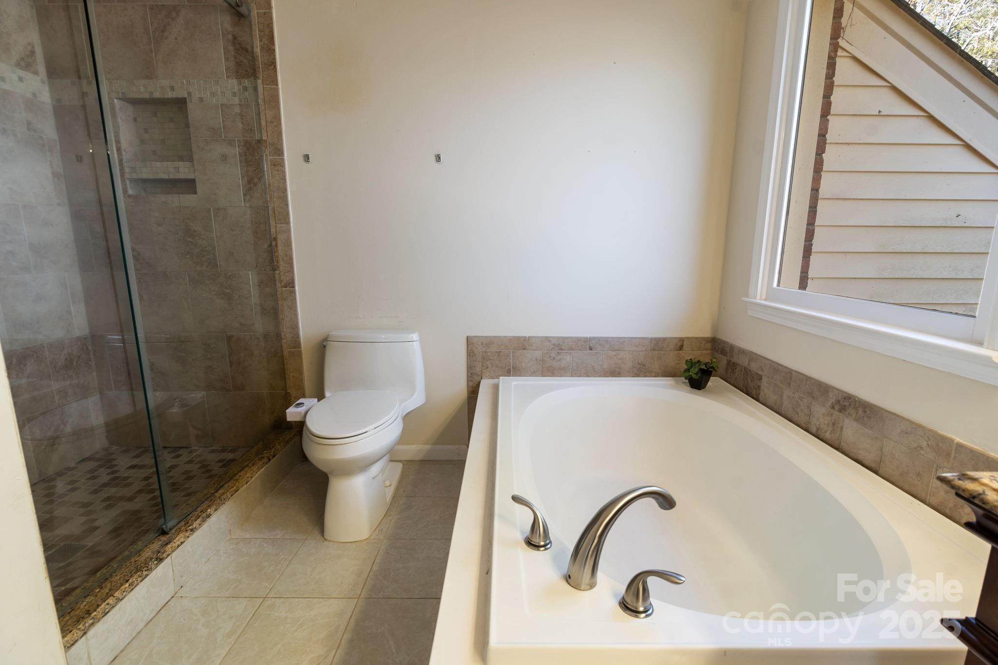 4806 Hickory Glen Drive — Matthews