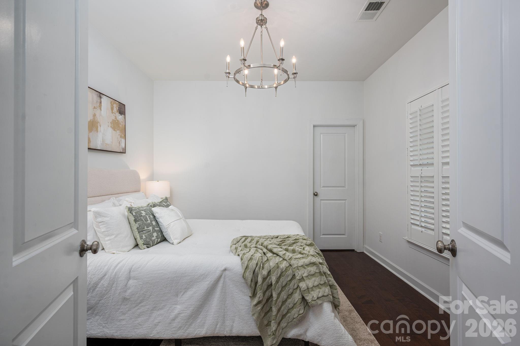 6033 Bountiful Street — Belmont