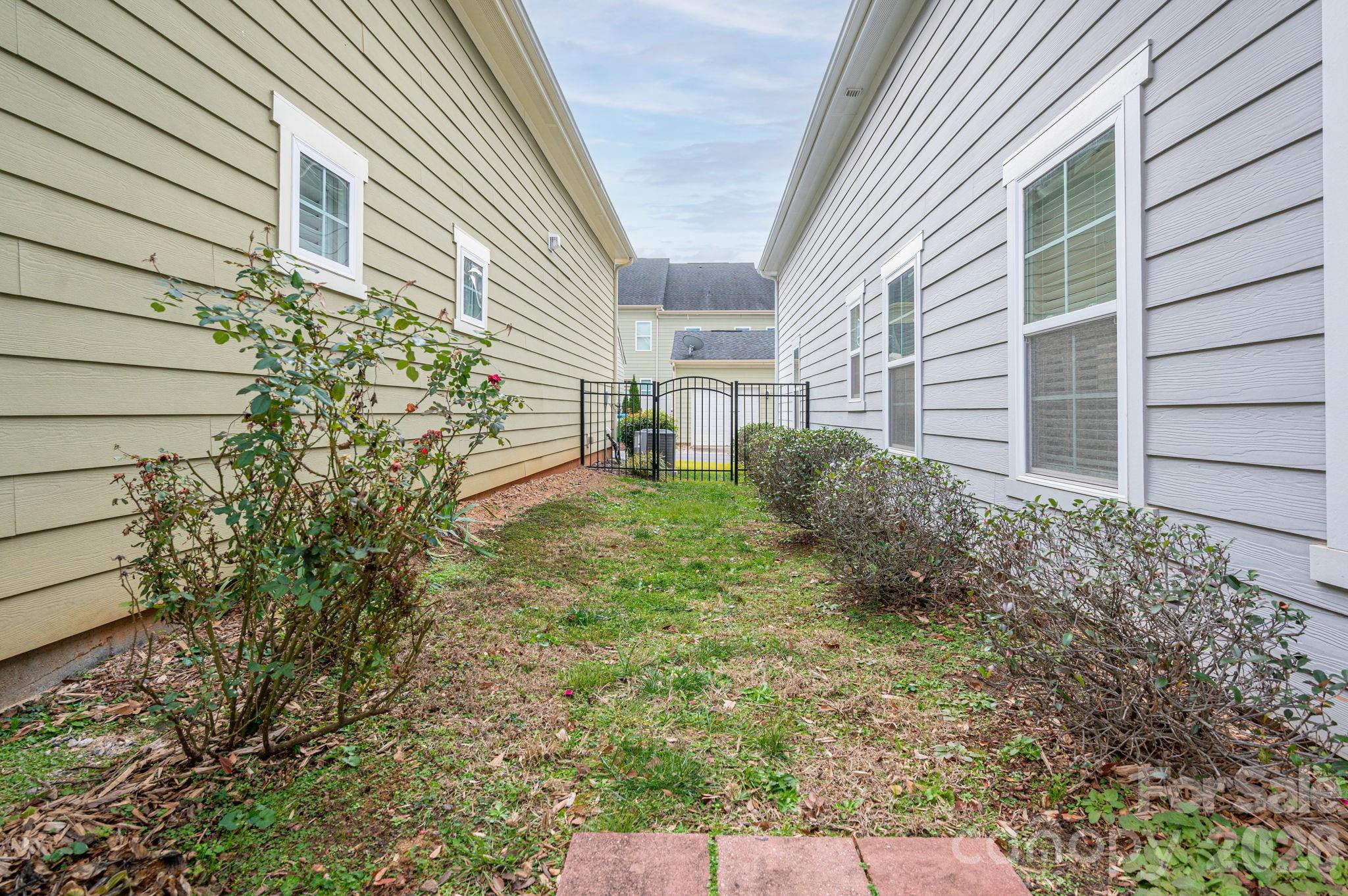 6033 Bountiful Street — Belmont