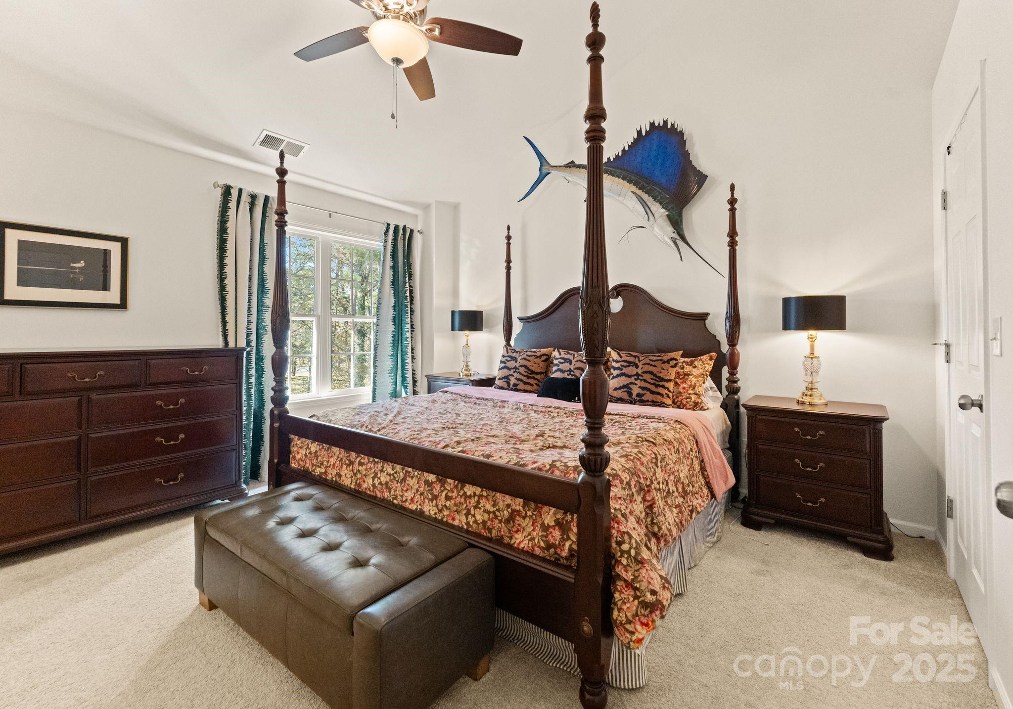 9930 Treeside Lane — Matthews