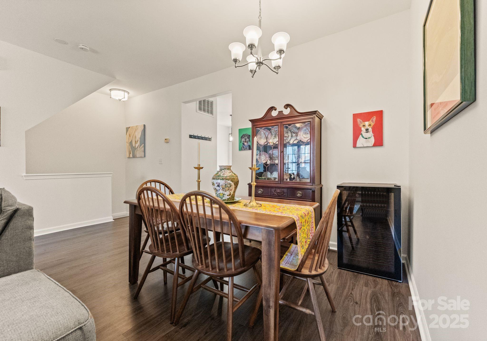 9930 Treeside Lane — Matthews