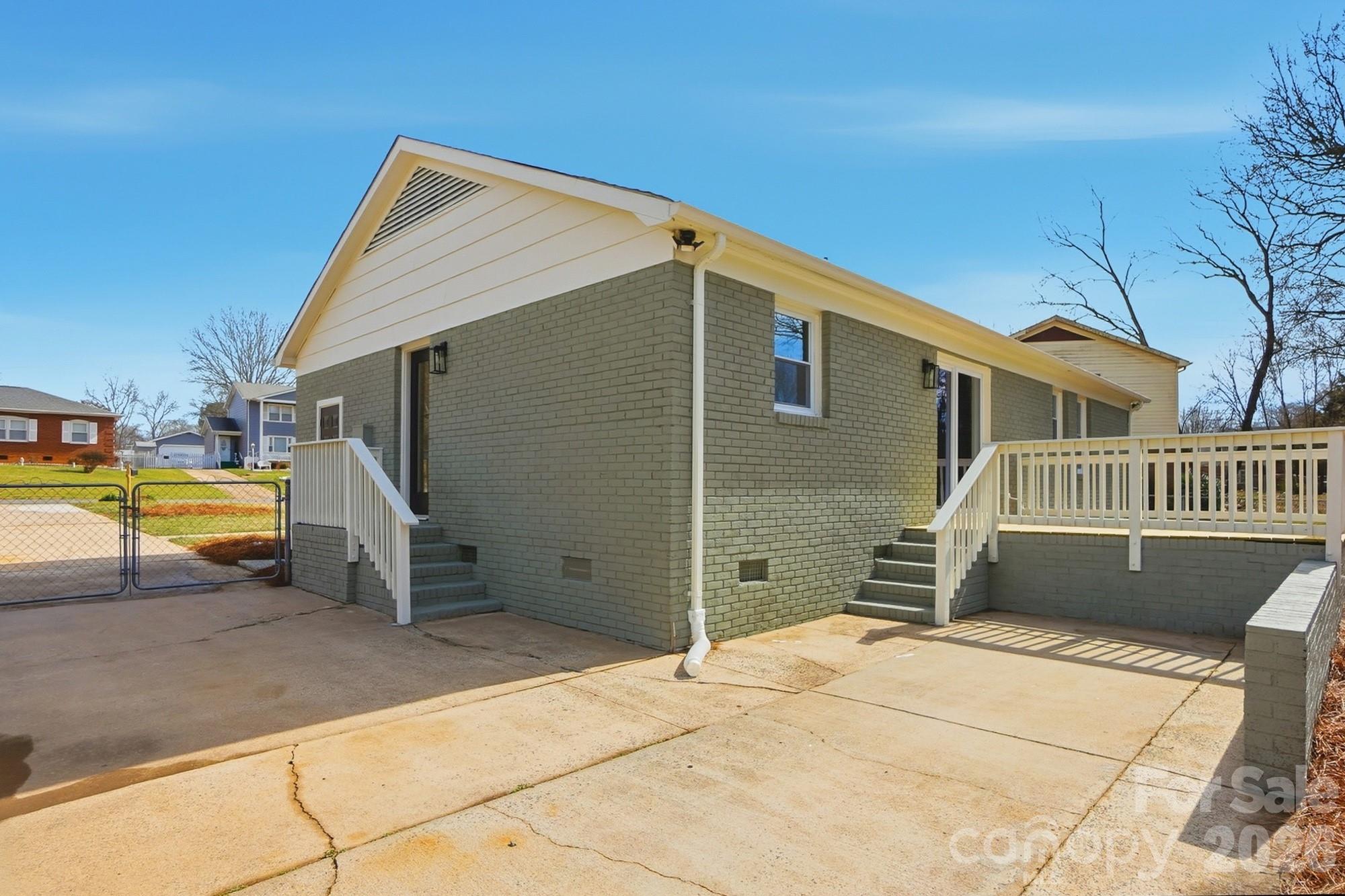 311 Red Roan Place — Charlotte