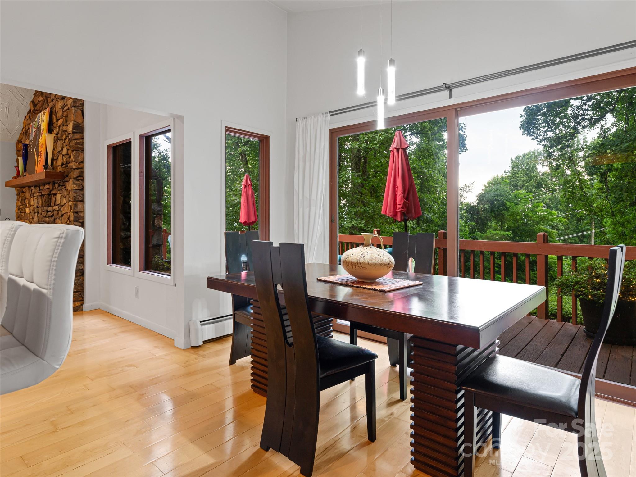 193 Rhododendron Drive — Arden