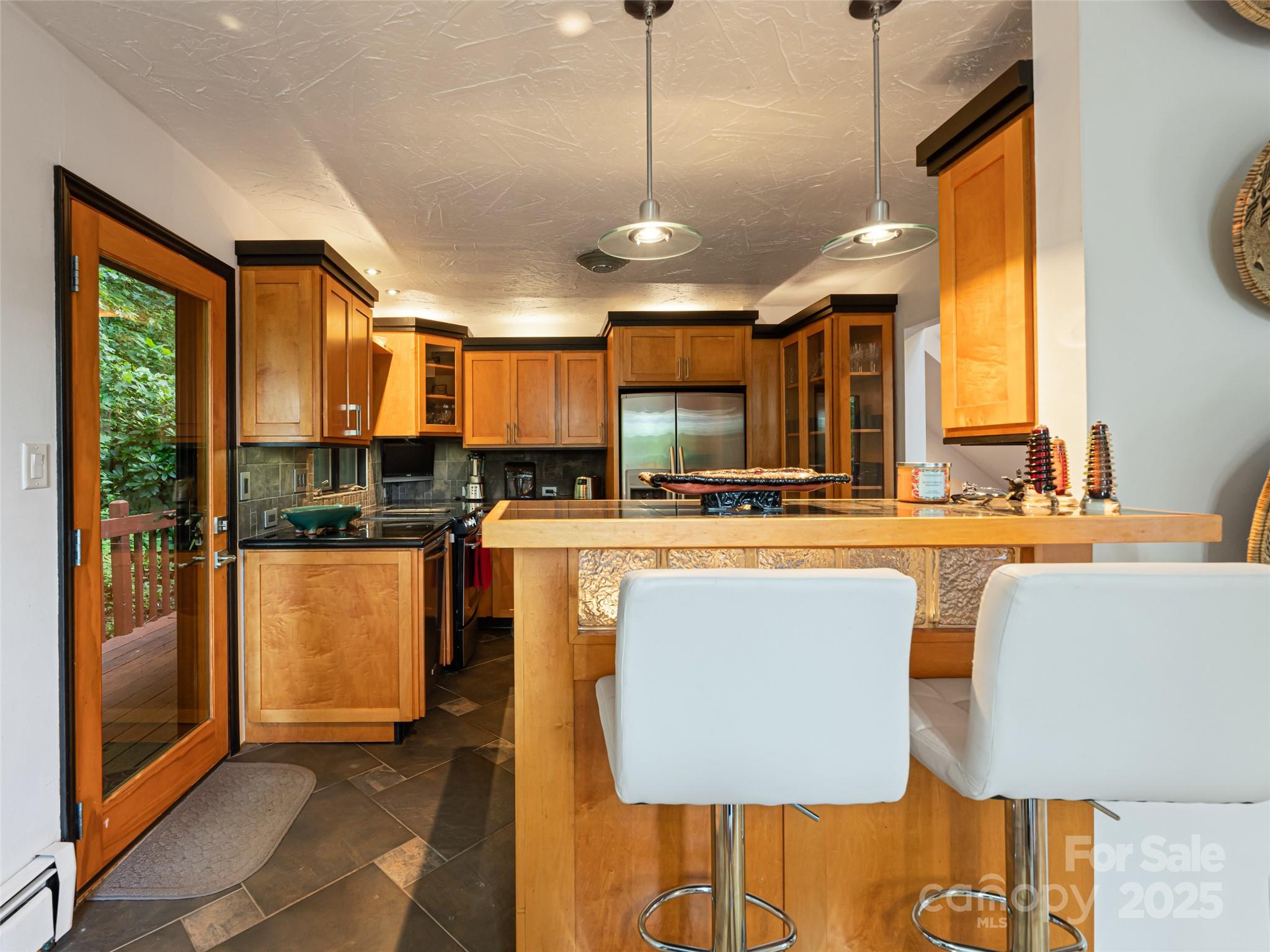 193 Rhododendron Drive — Arden