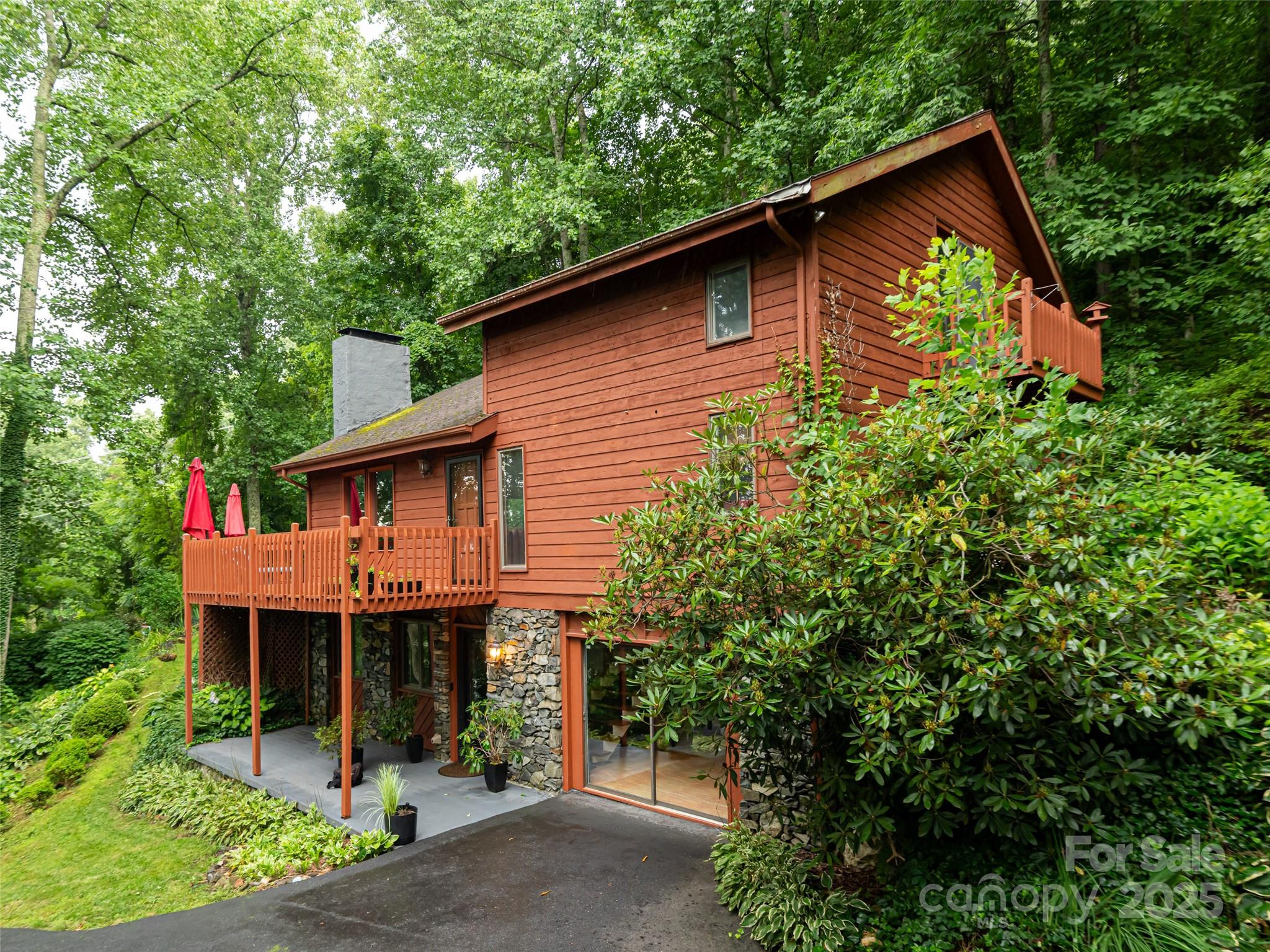 193 Rhododendron Drive — Arden