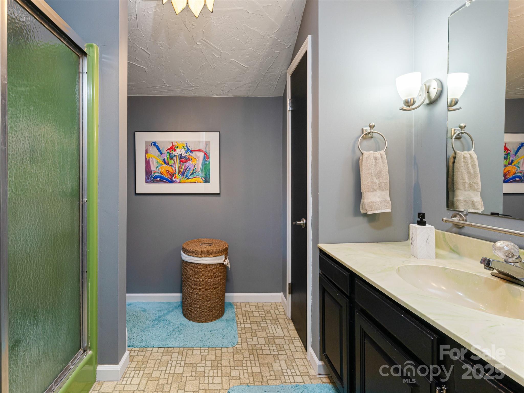 193 Rhododendron Drive — Arden