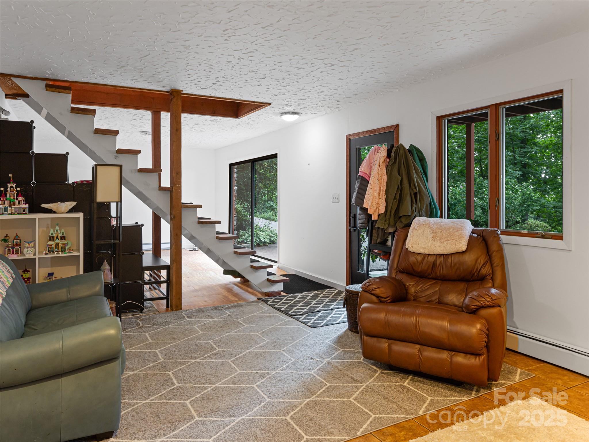 193 Rhododendron Drive — Arden